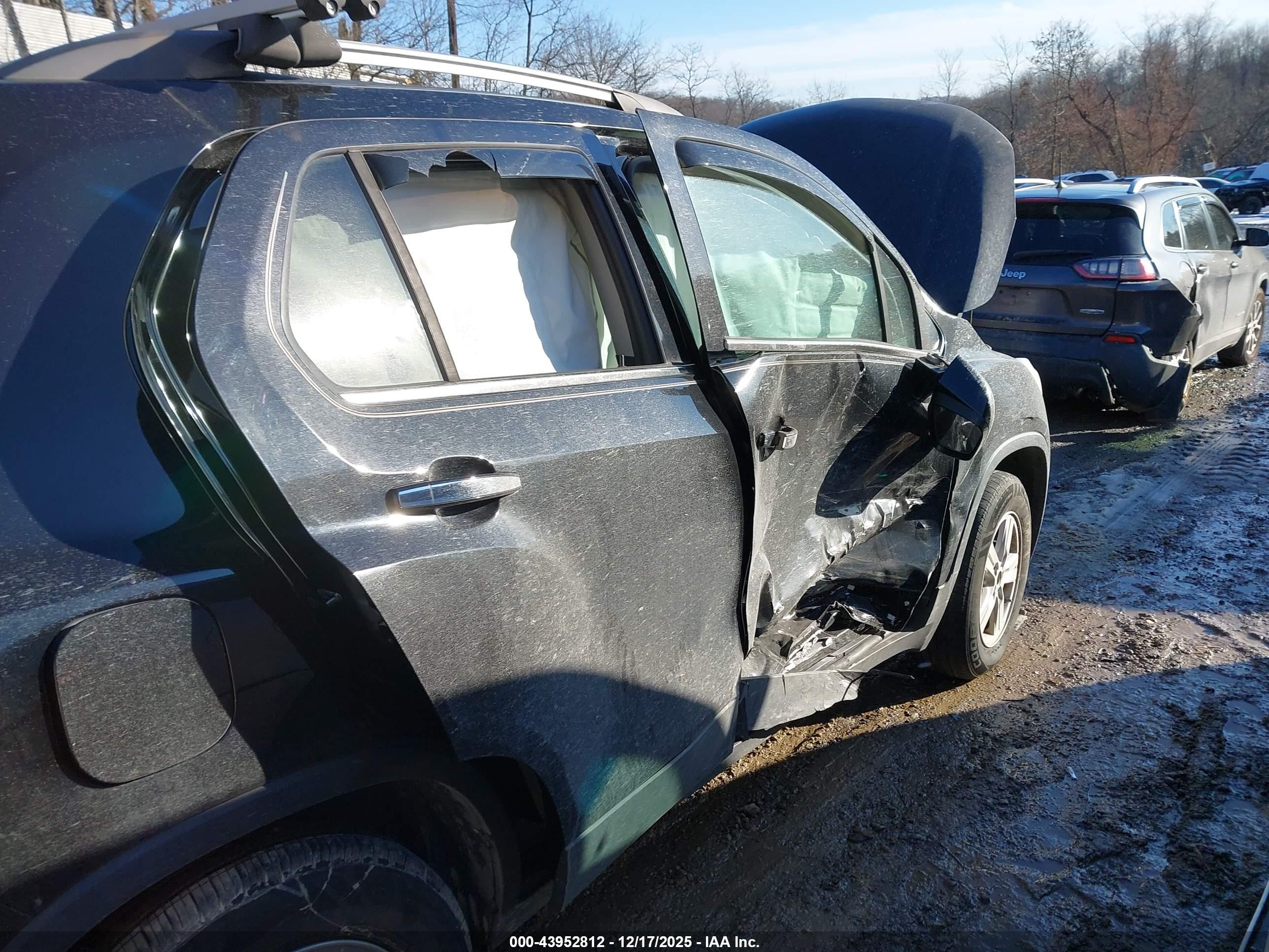 CHEVROLET TRAX image 6