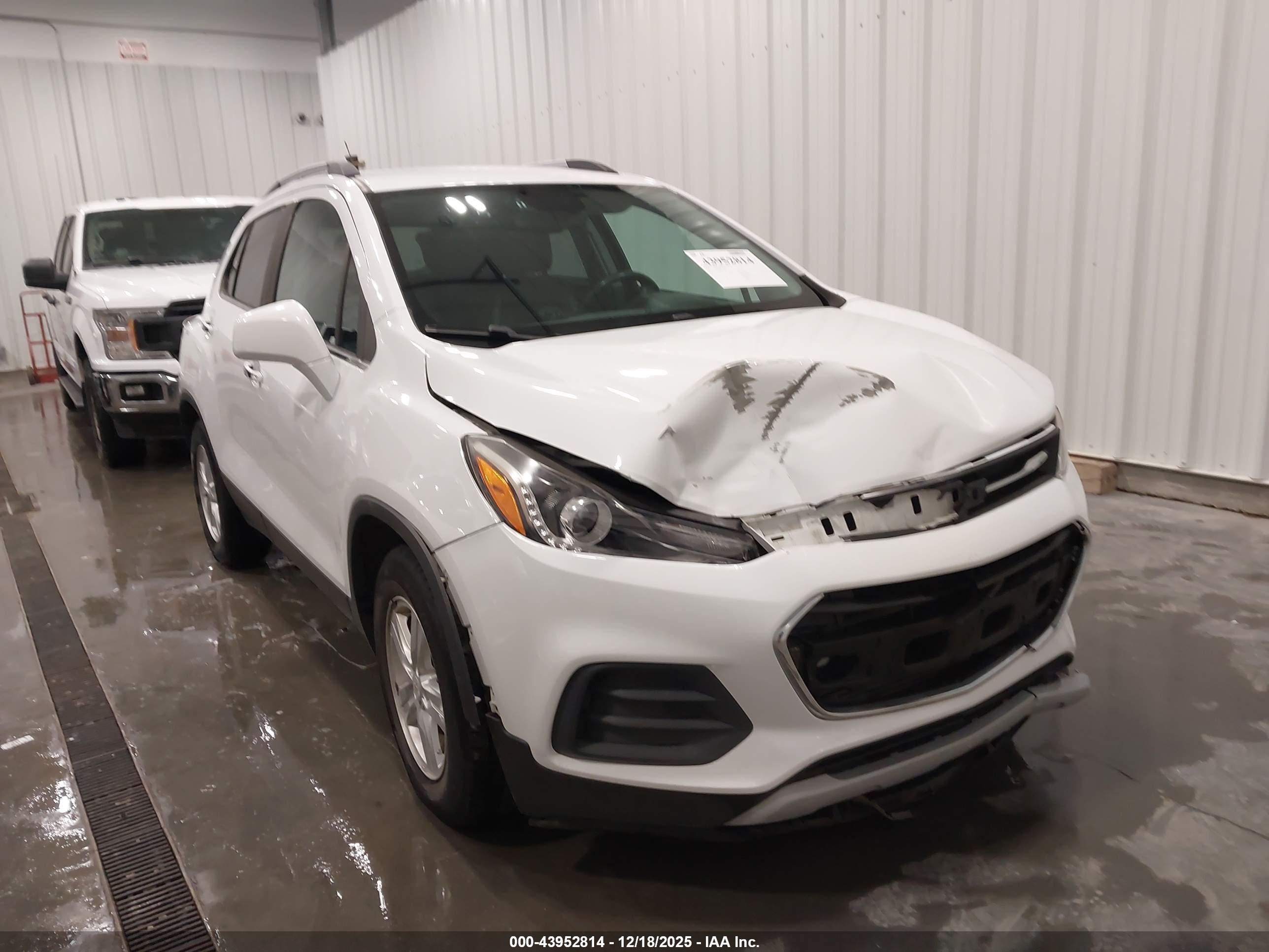 CHEVROLET TRAX image 6