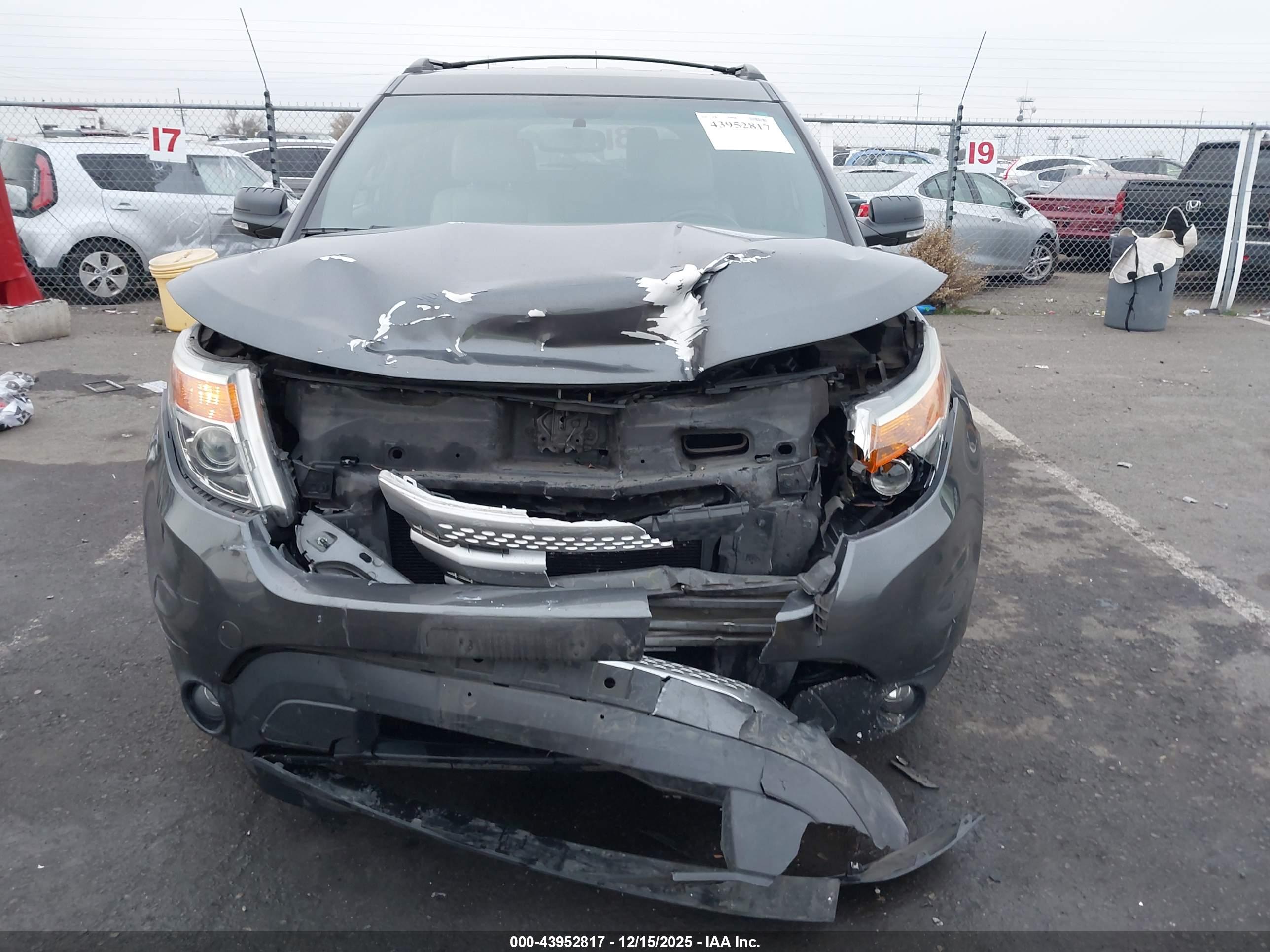 FORD EXPLORER image 6