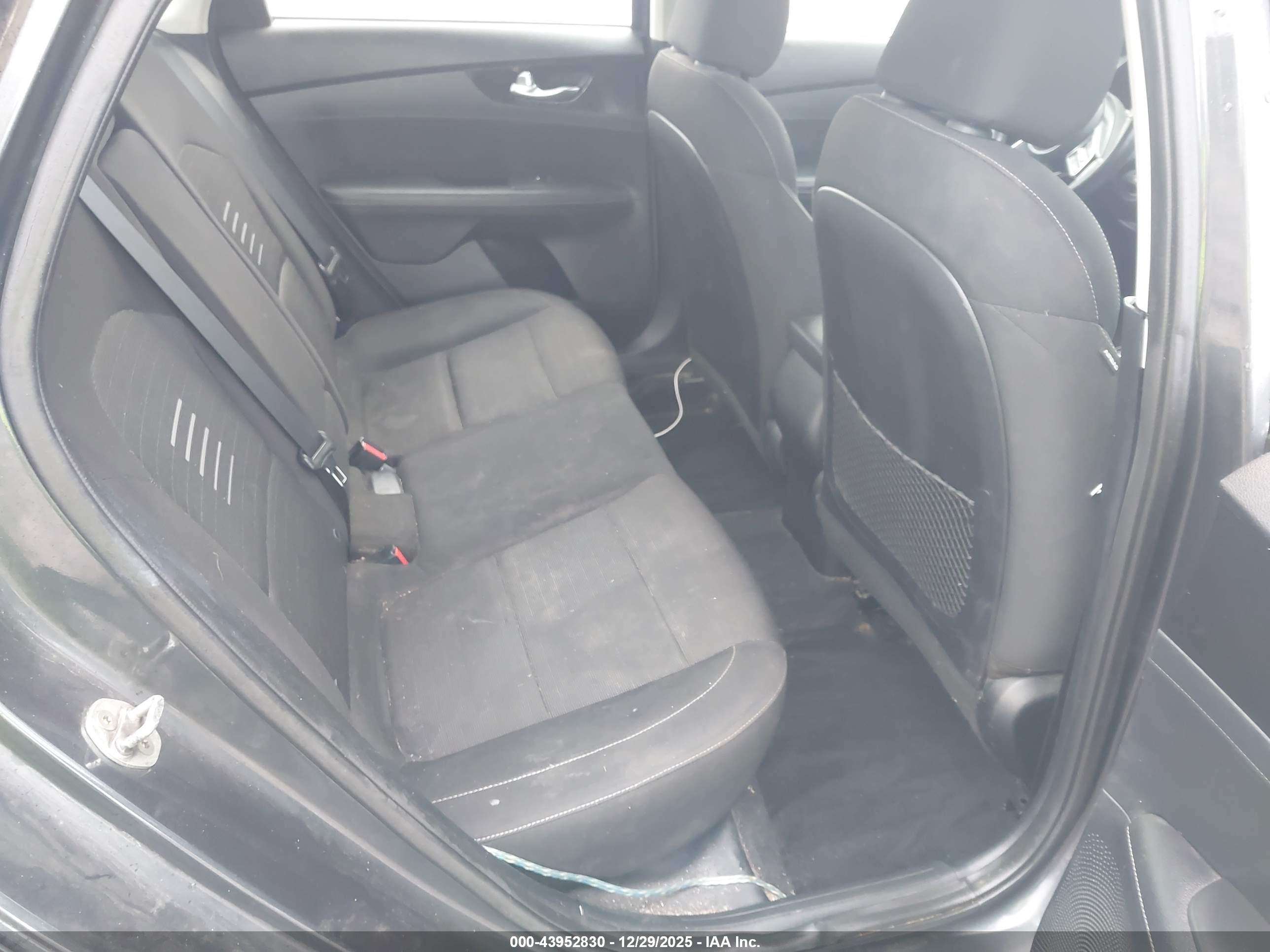 KIA FORTE image 8