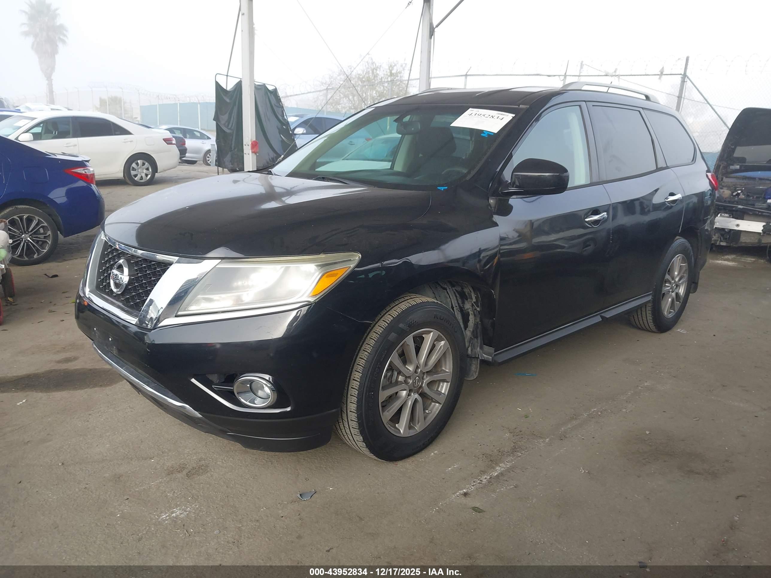 NISSAN PATHFINDER image 2