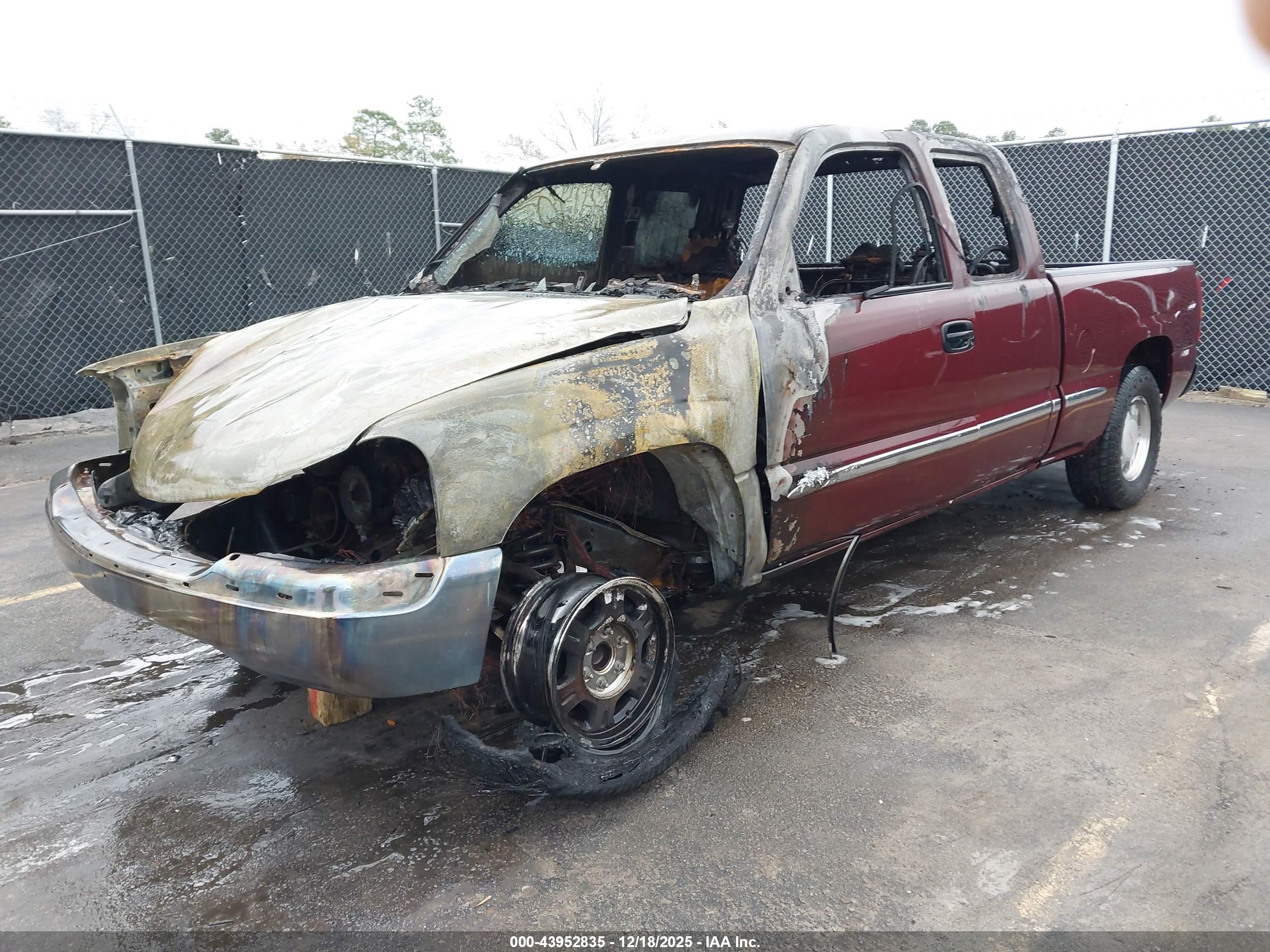 GMC SIERRA image 2