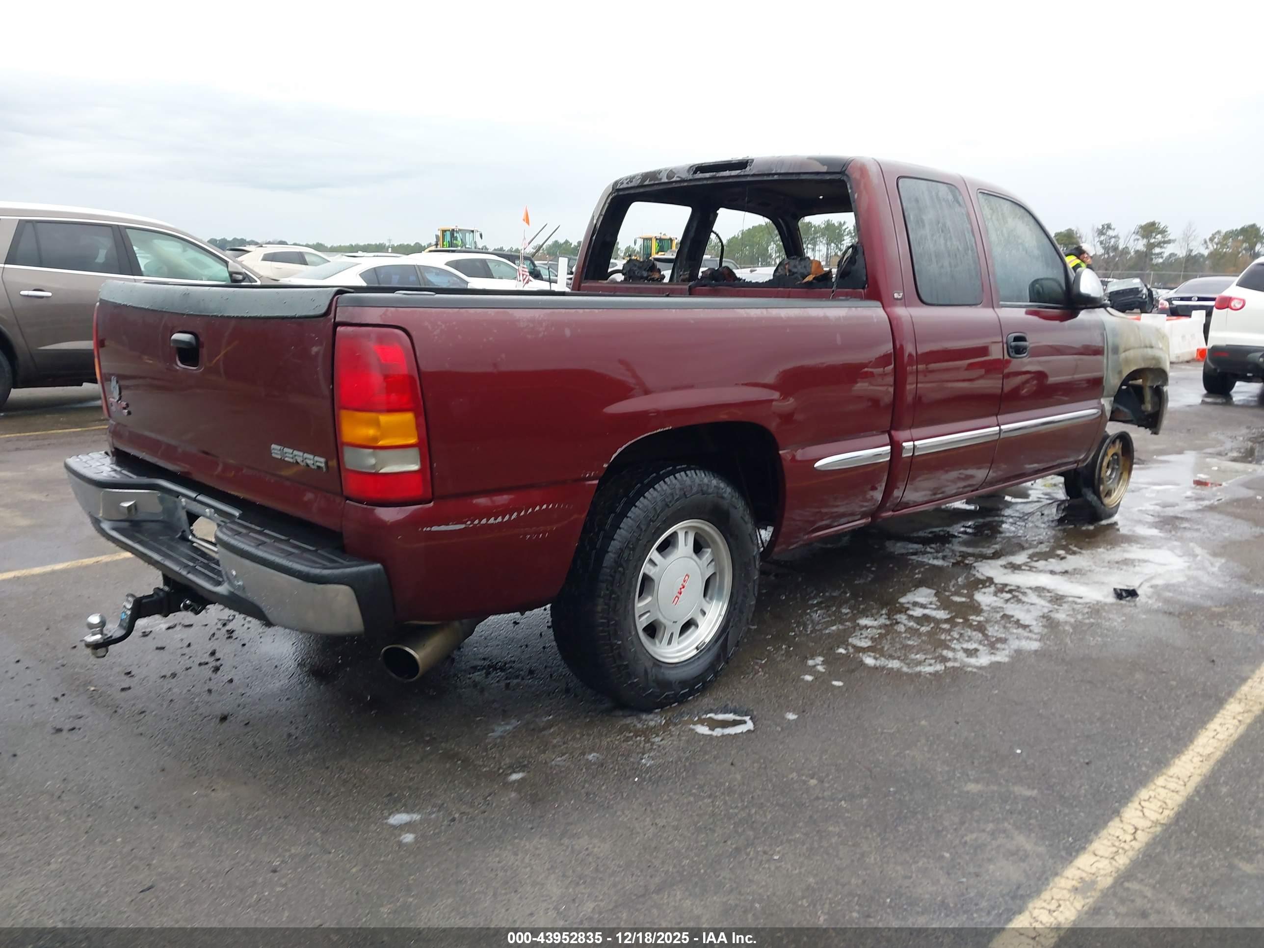 GMC SIERRA image 4