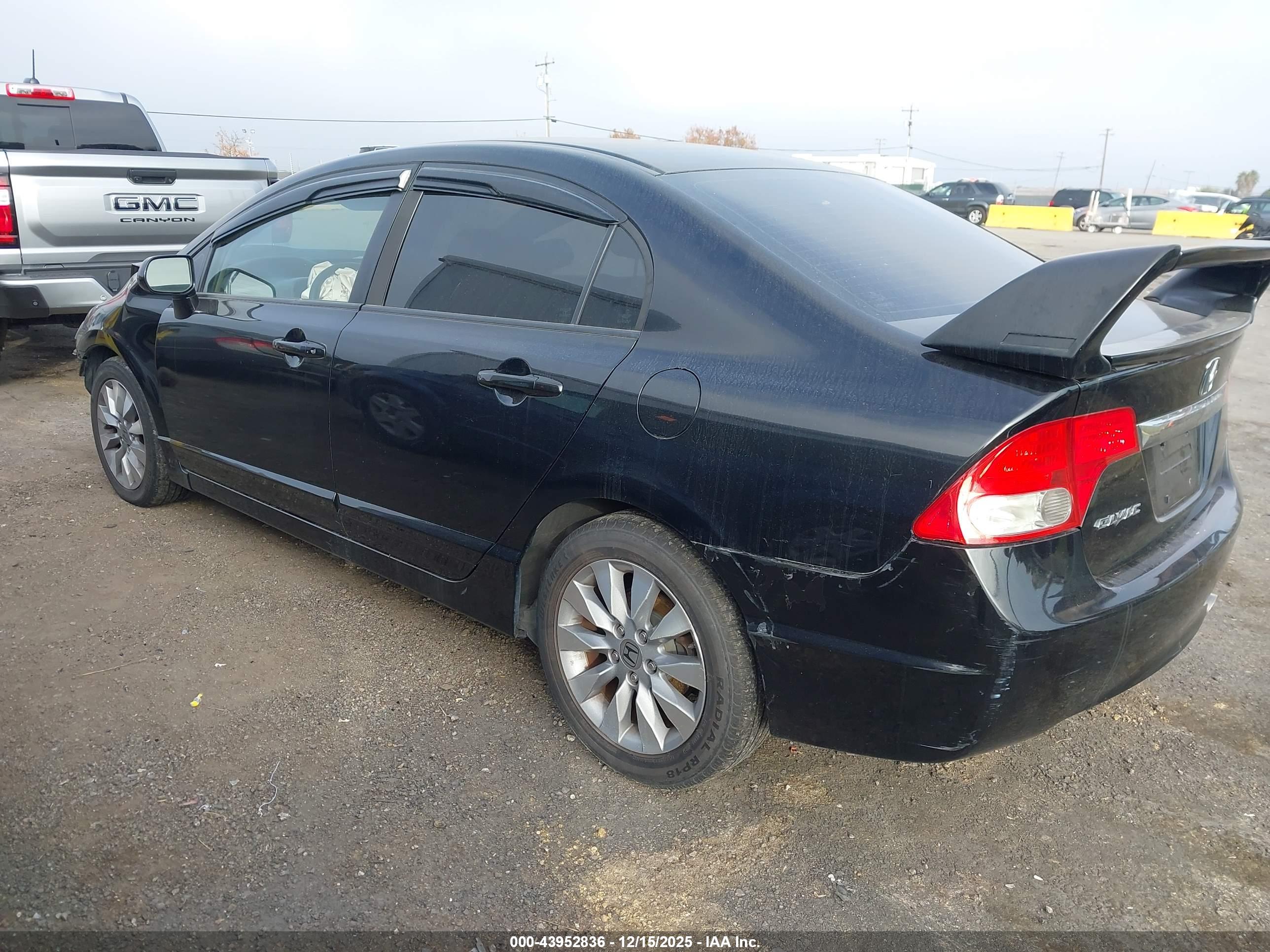 HONDA CIVIC image 3