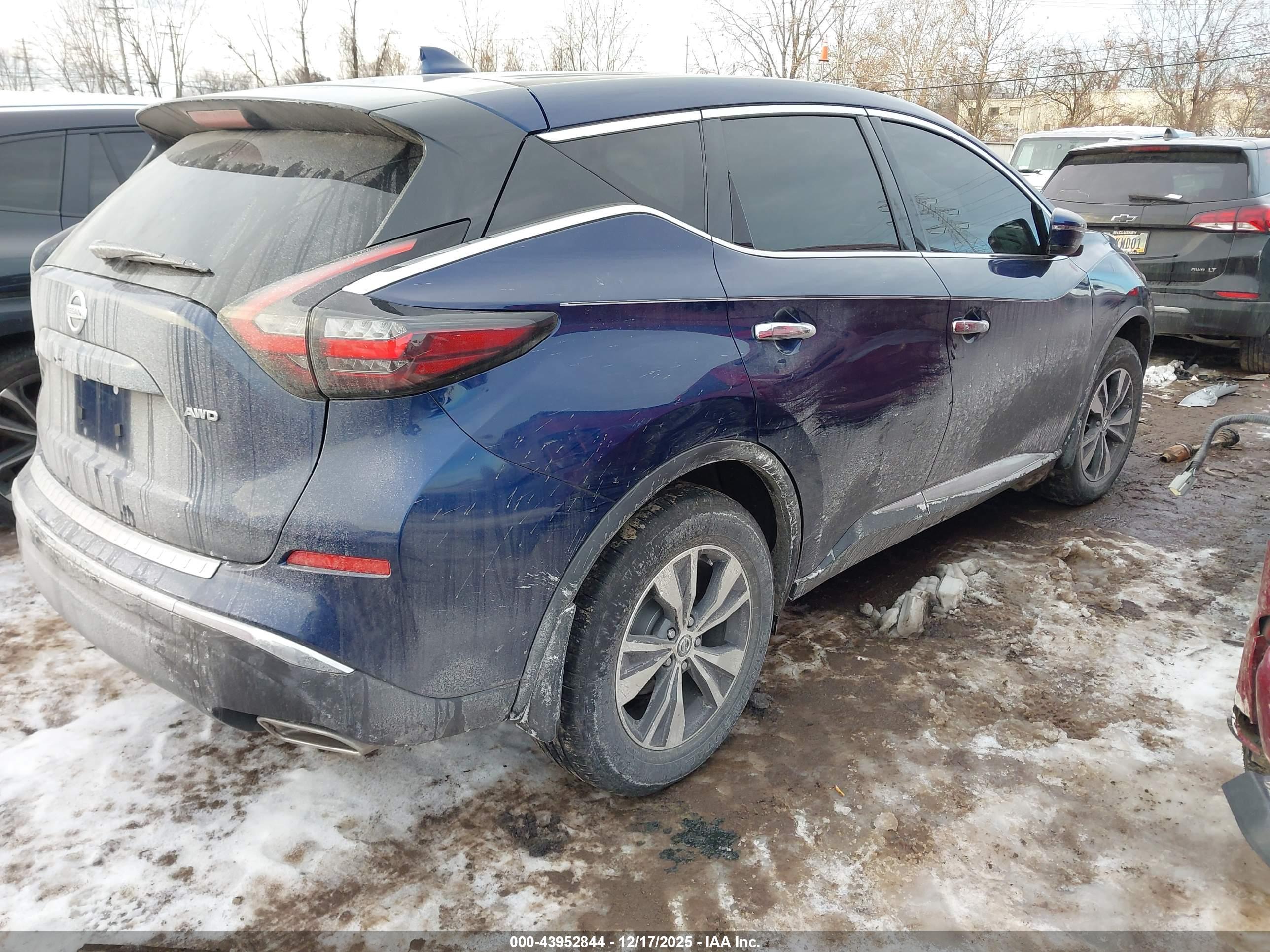 NISSAN MURANO image 4