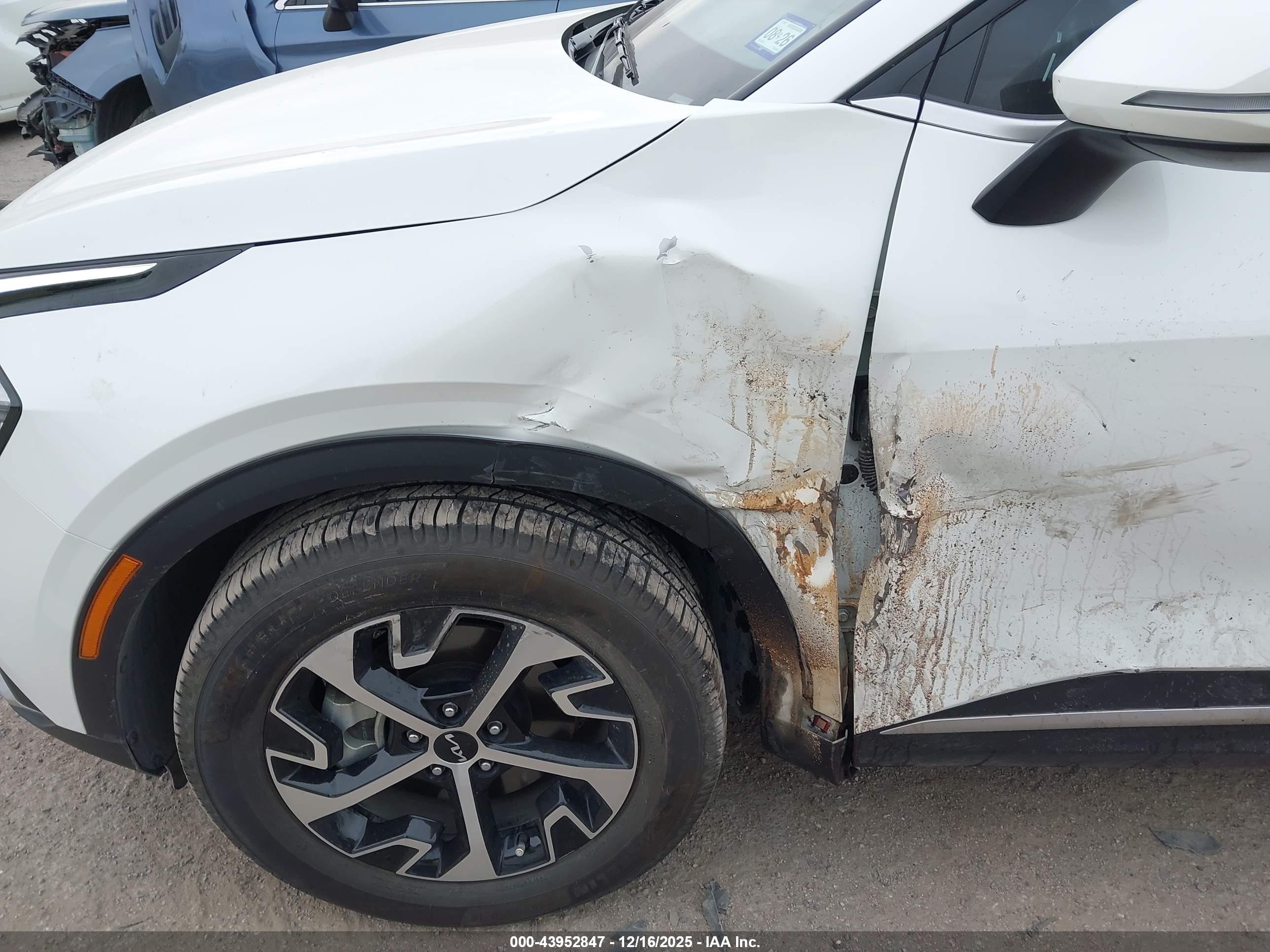 KIA SPORTAGE image 6