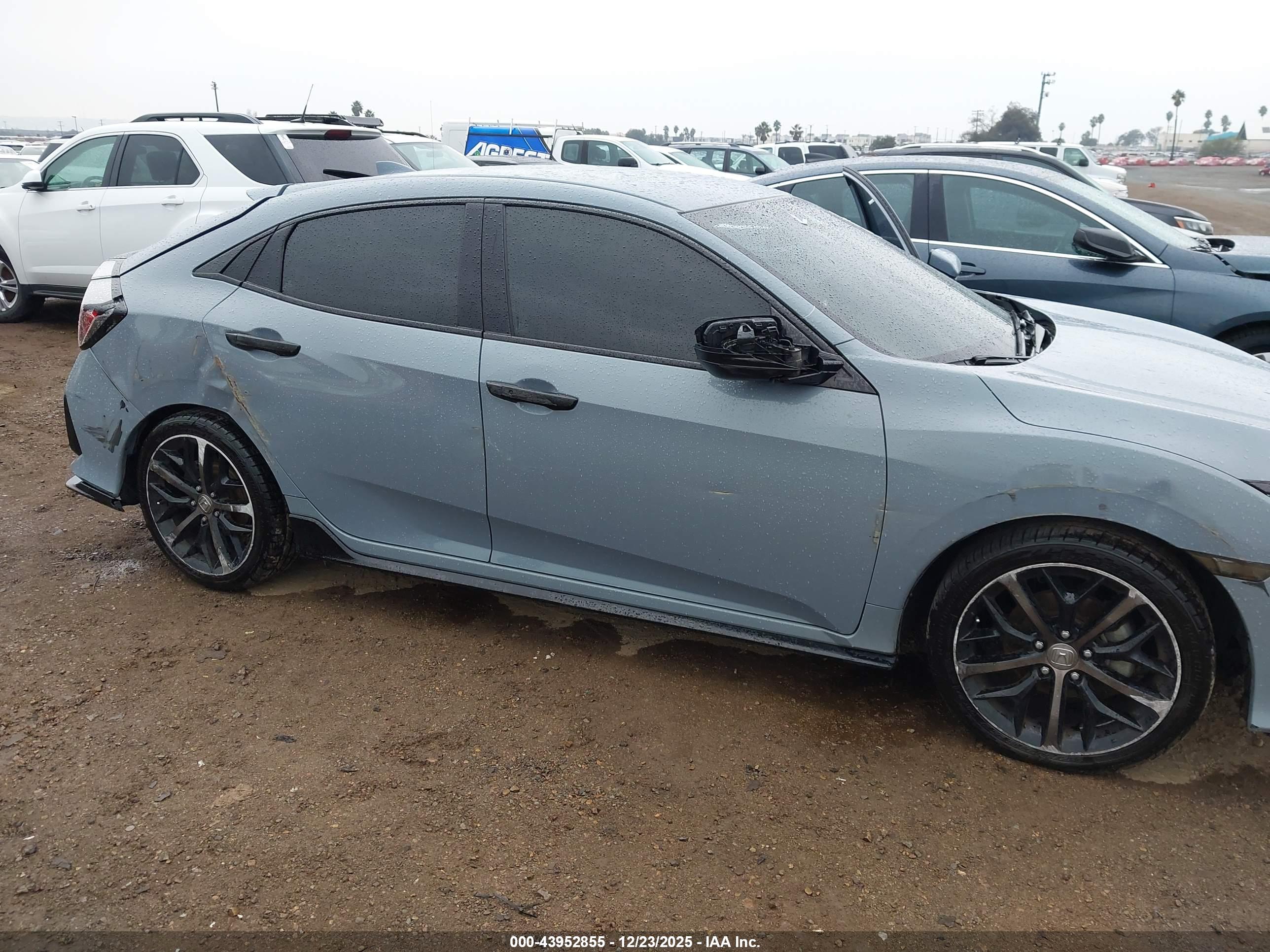 HONDA CIVIC image 6