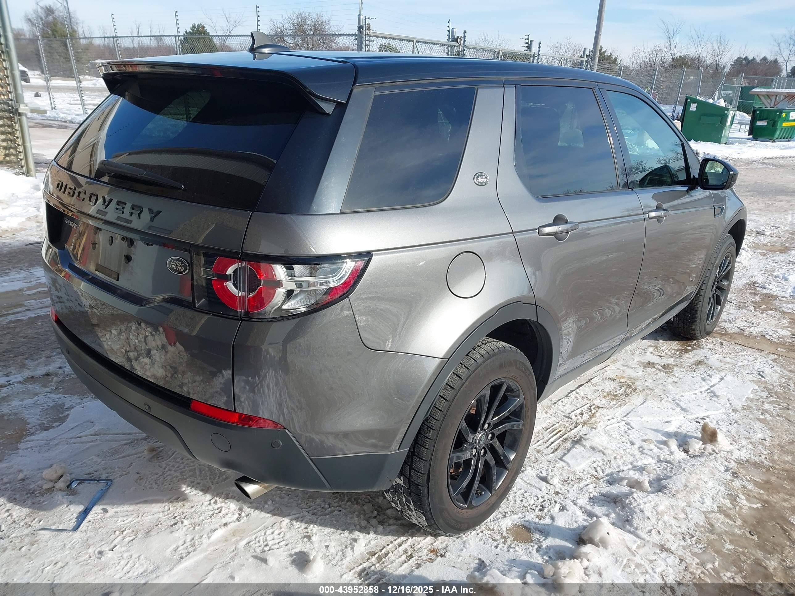 LAND ROVER image 4