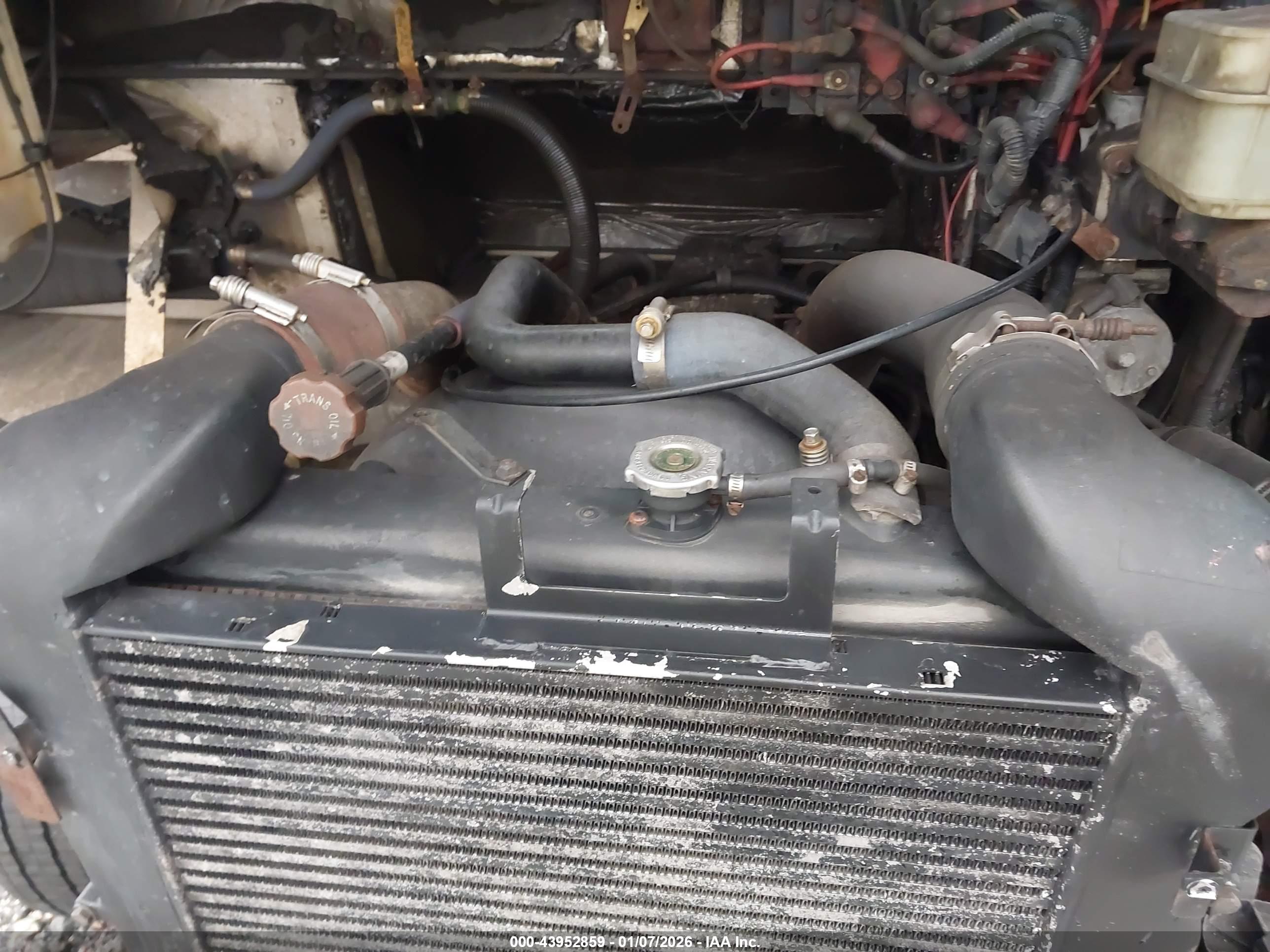 FREIGHTLINER CHASSIS image 10