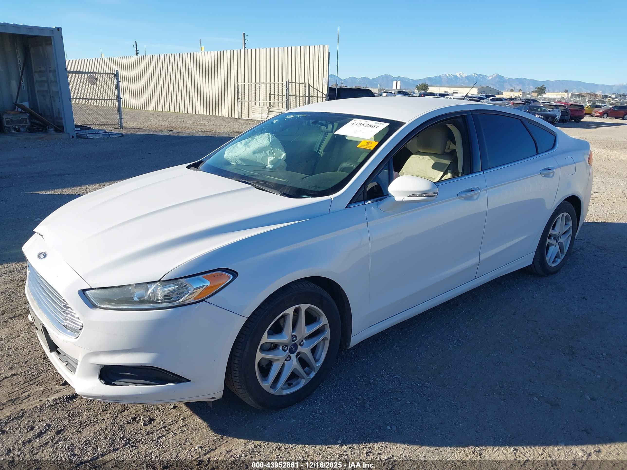 FORD FUSION image 2