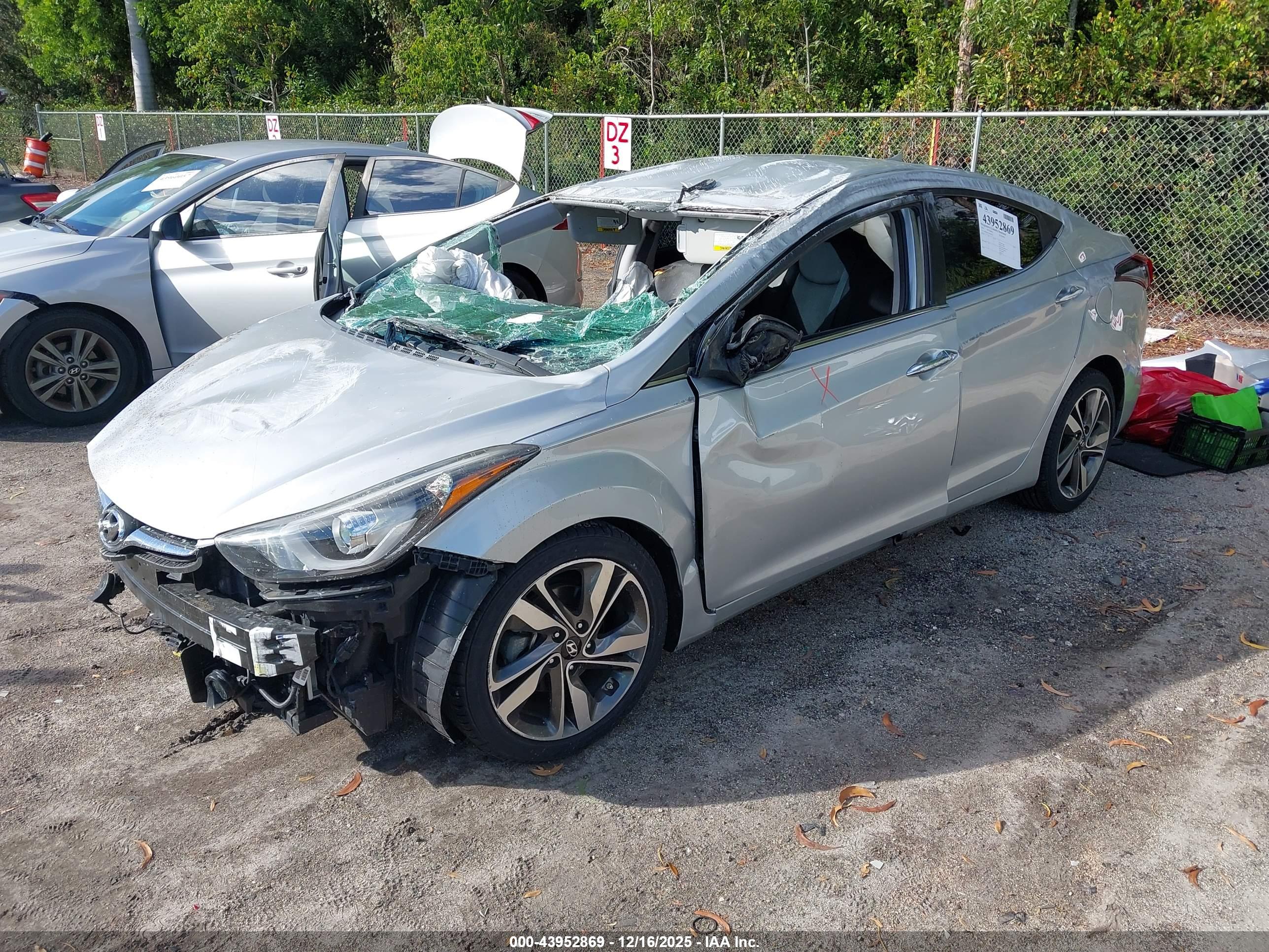 HYUNDAI ELANTRA image 2