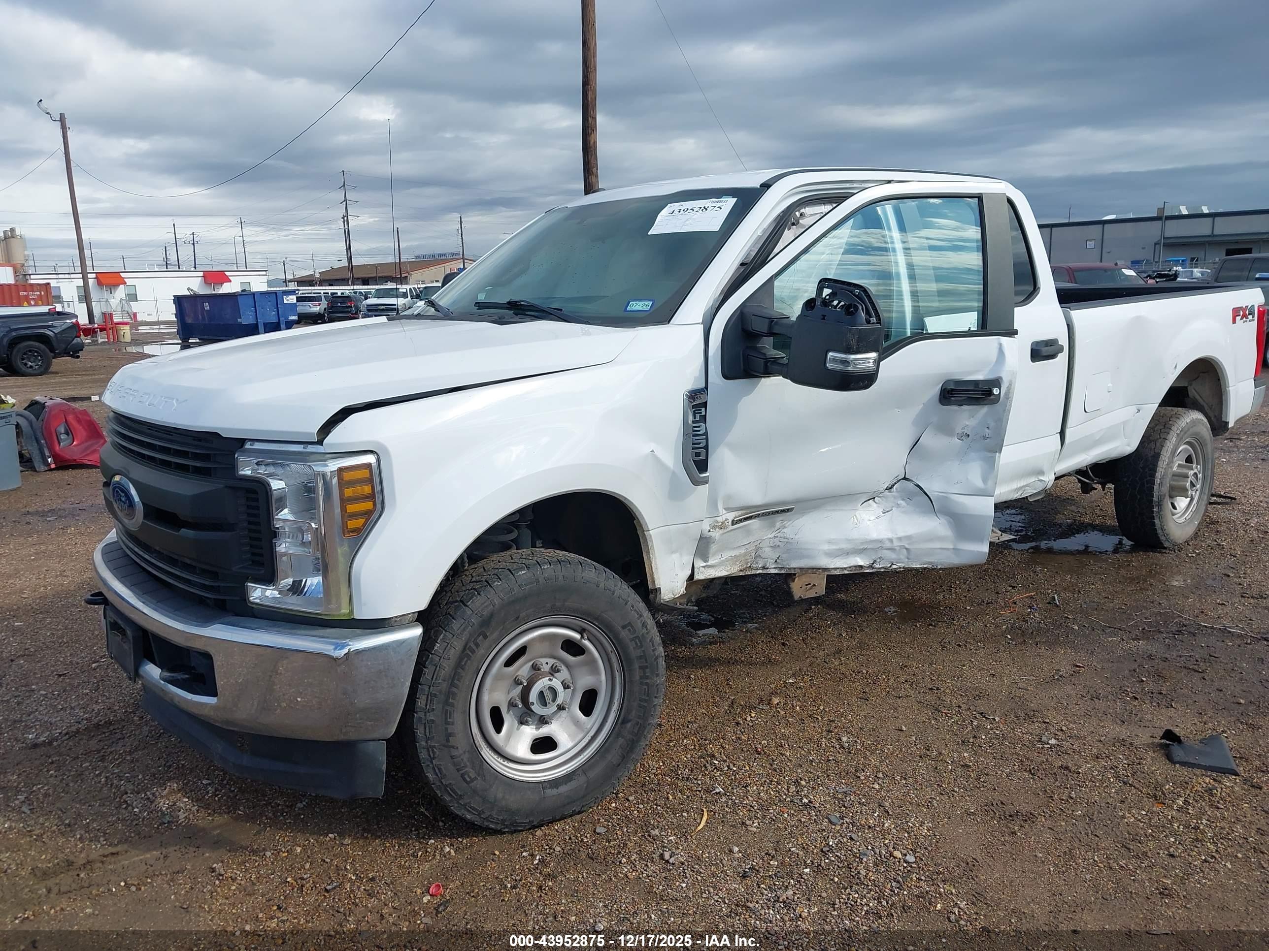FORD F-350 image 2