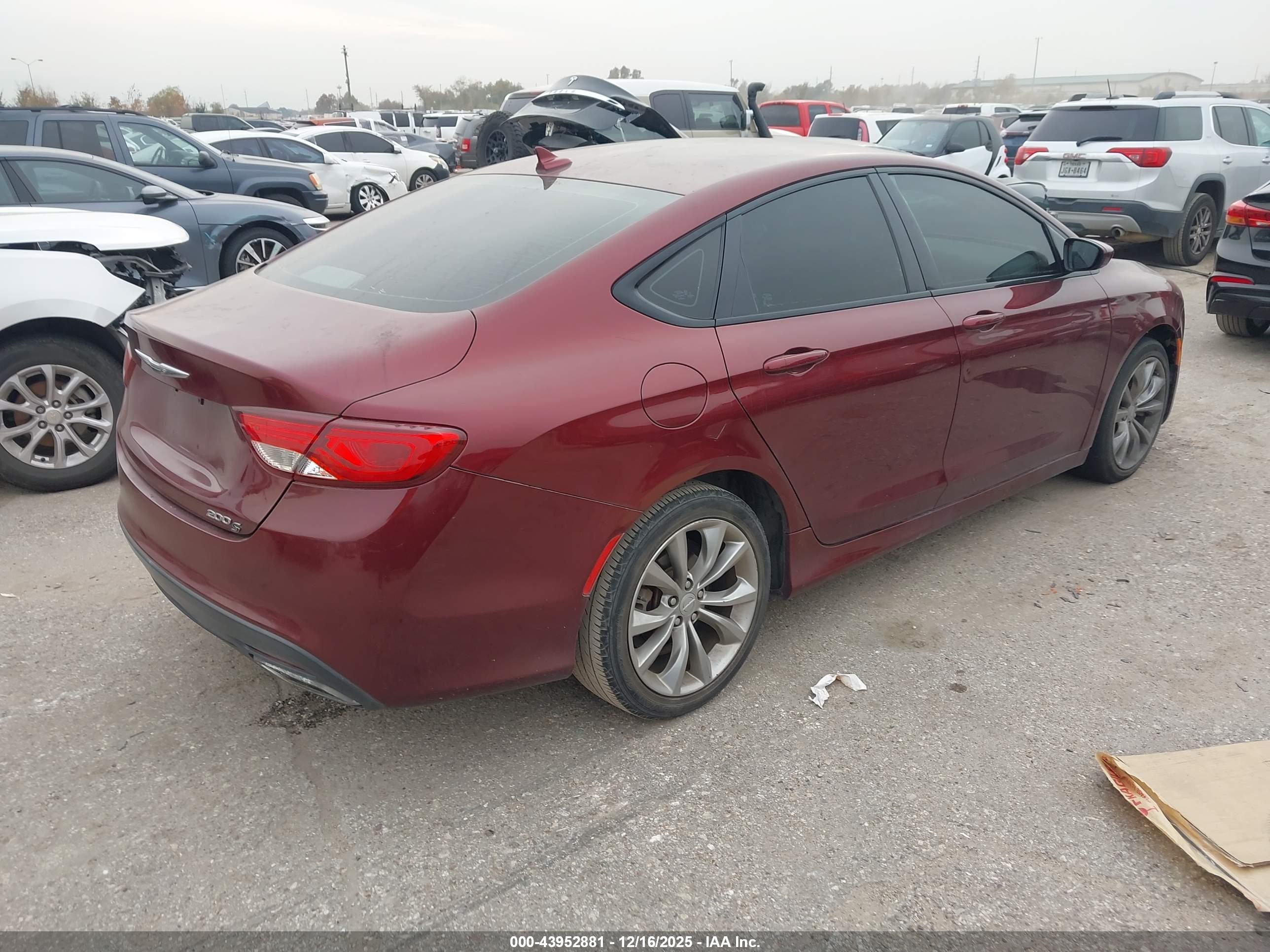 CHRYSLER 200 image 4