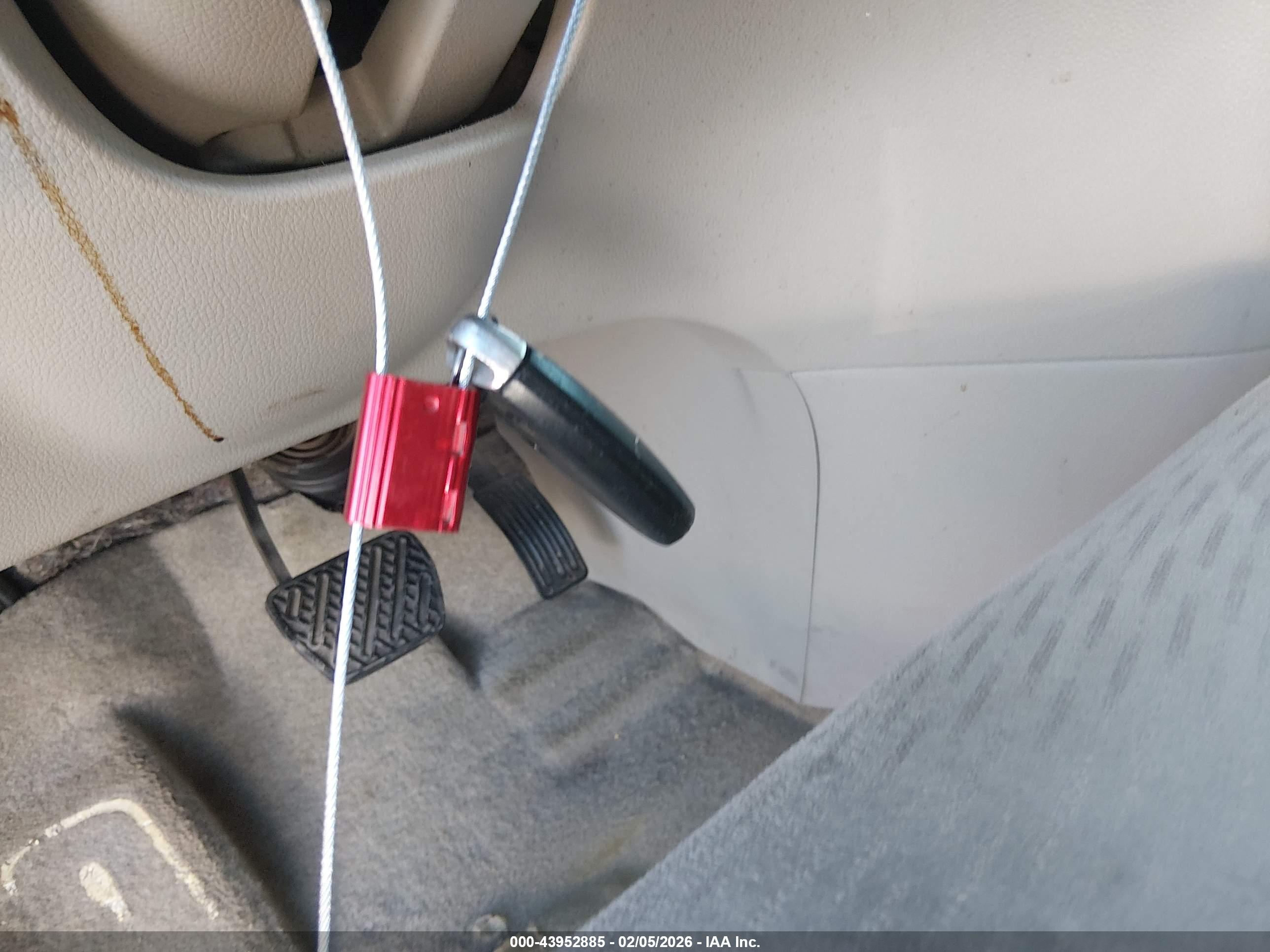 NISSAN QUEST image 11