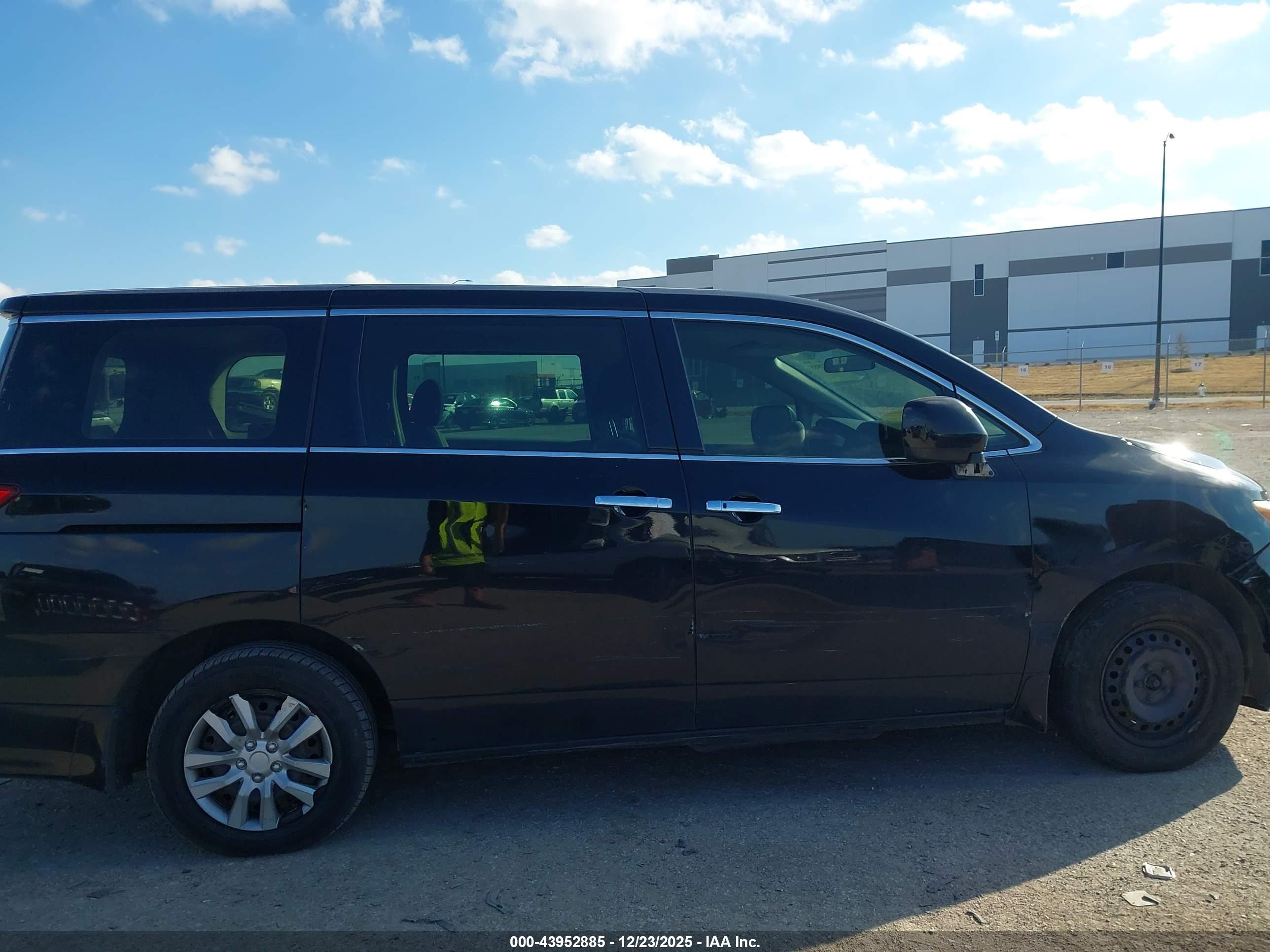 NISSAN QUEST image 6