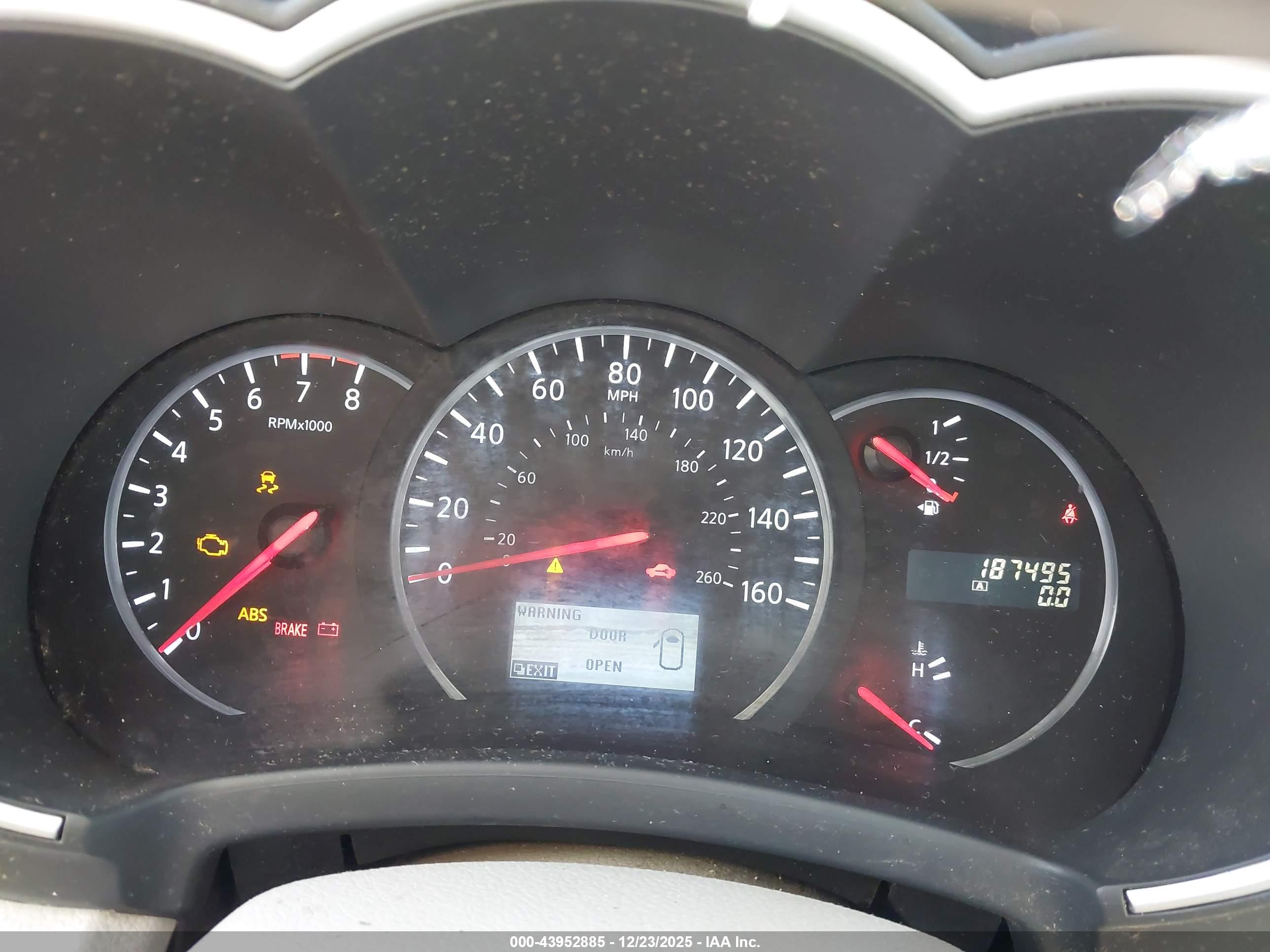 NISSAN QUEST image 7