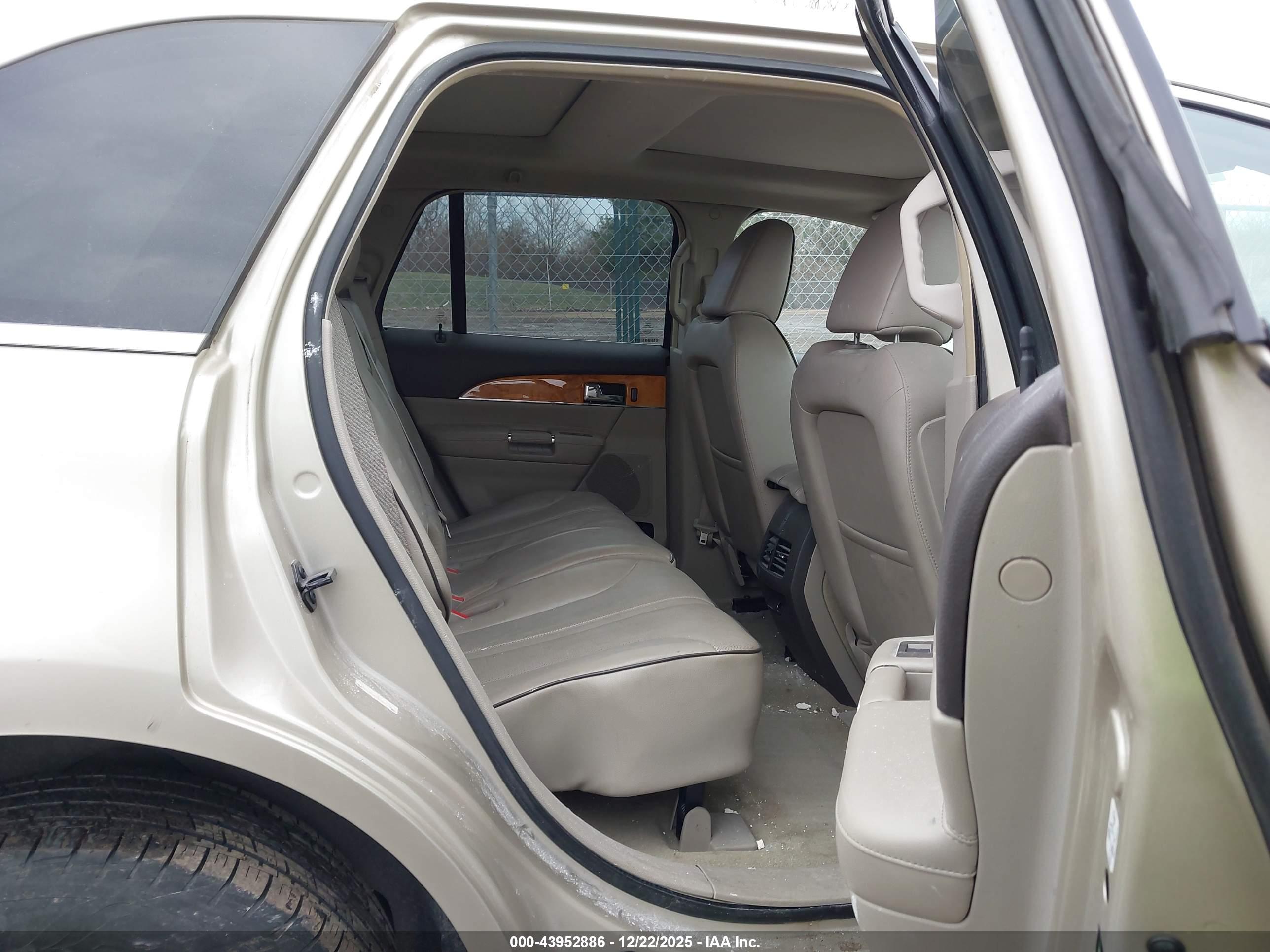LINCOLN MKX image 8