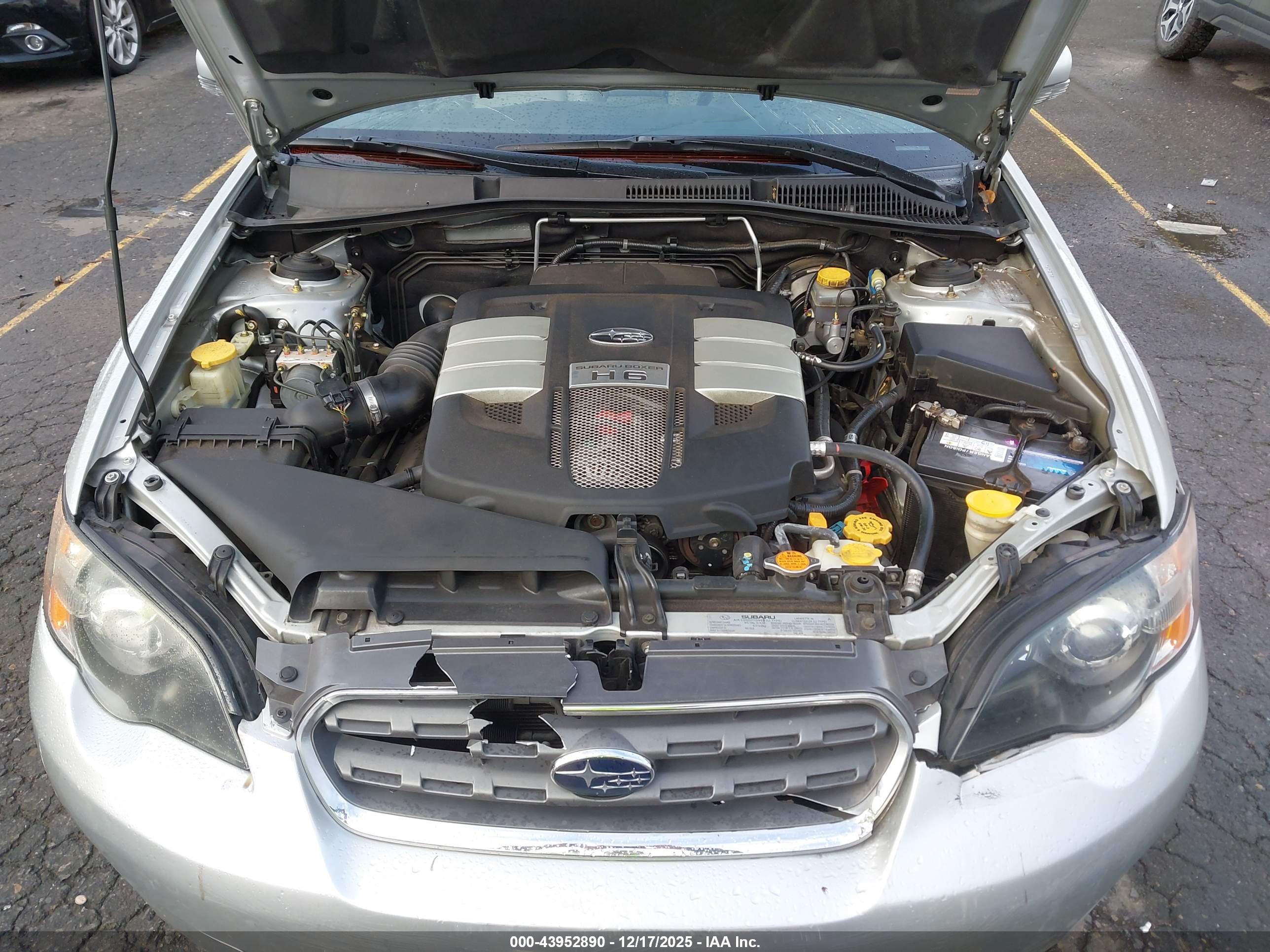 SUBARU OUTBACK image 10