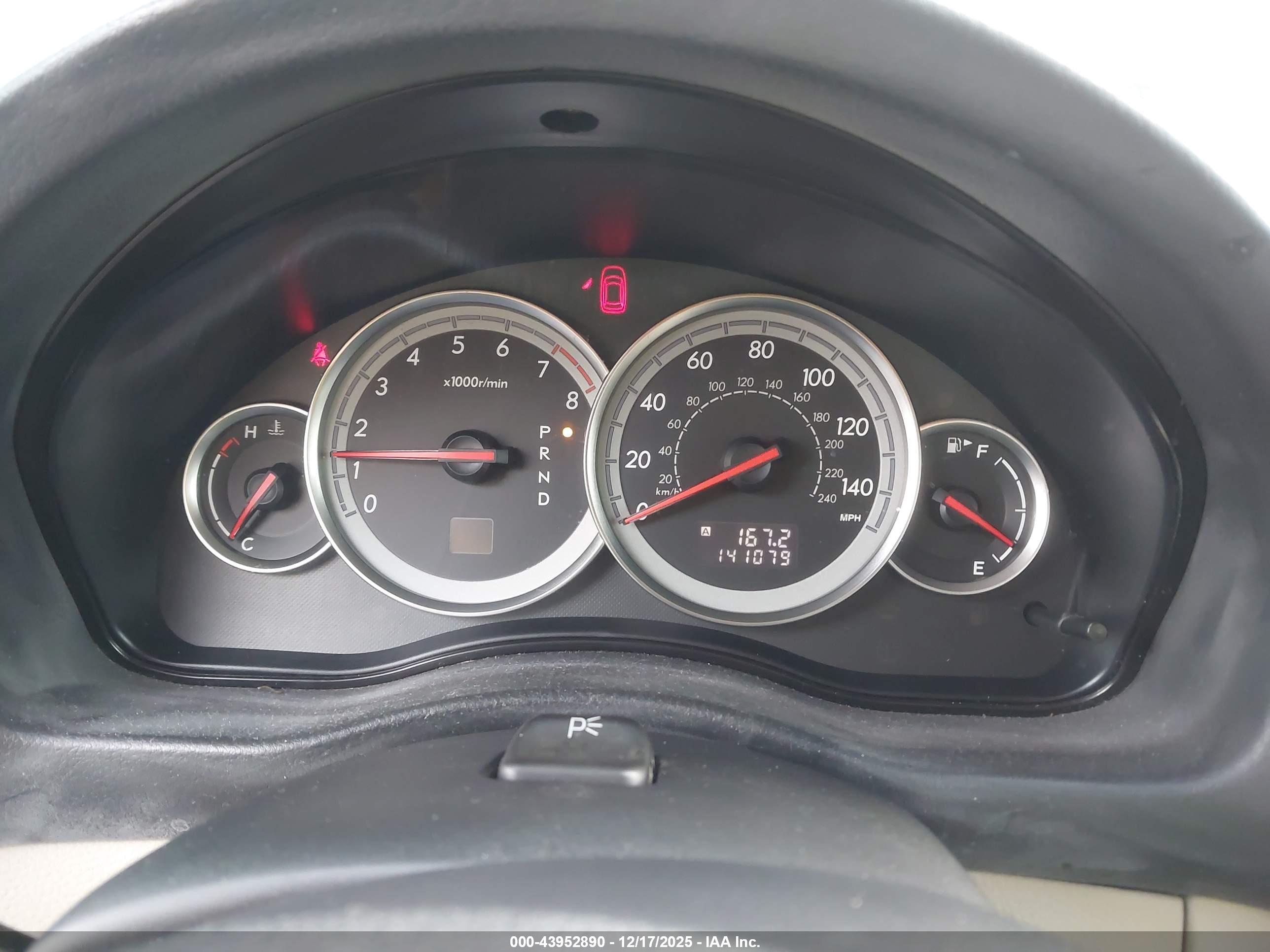 SUBARU OUTBACK image 7