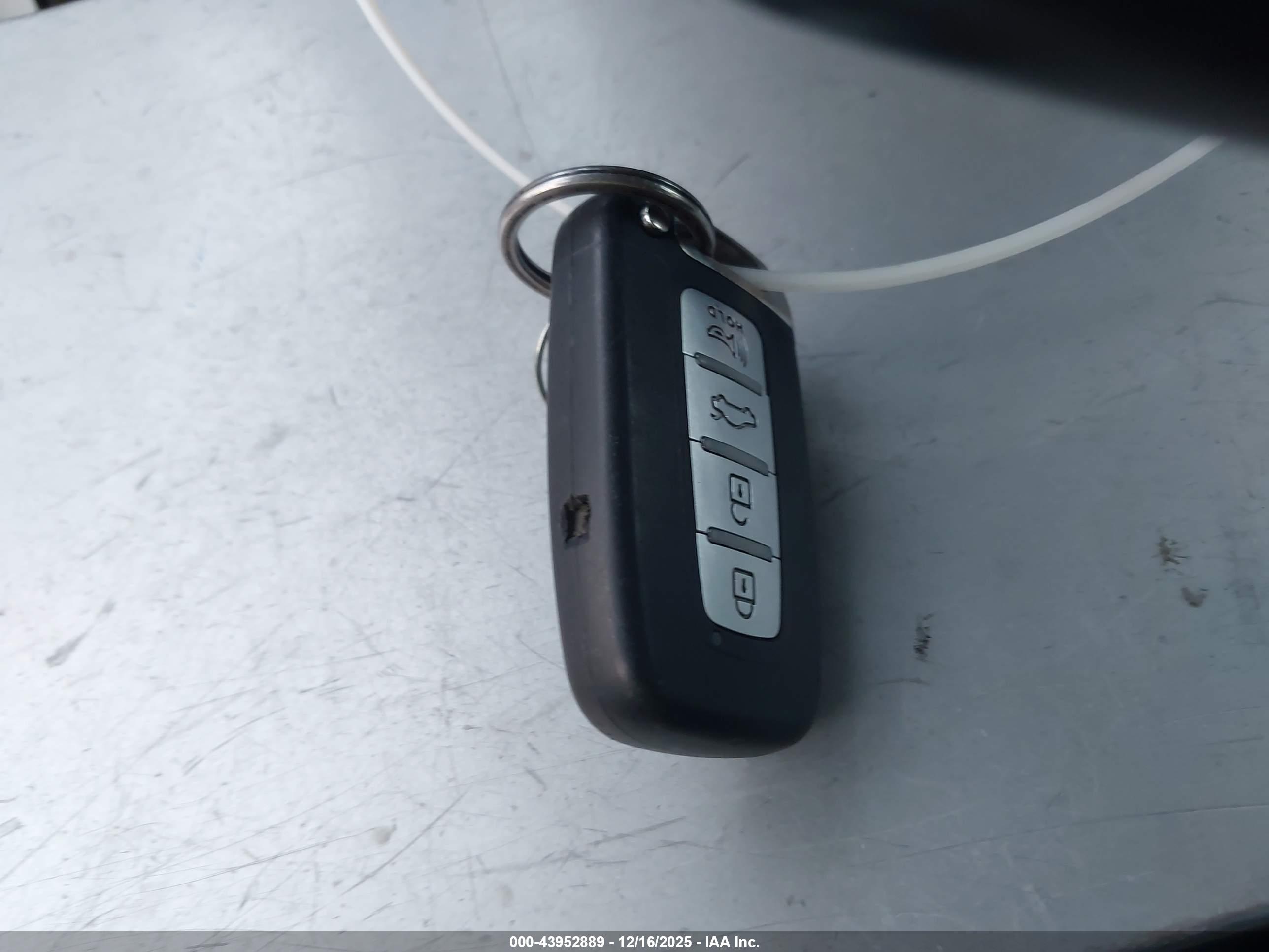 HYUNDAI SONATA image 11