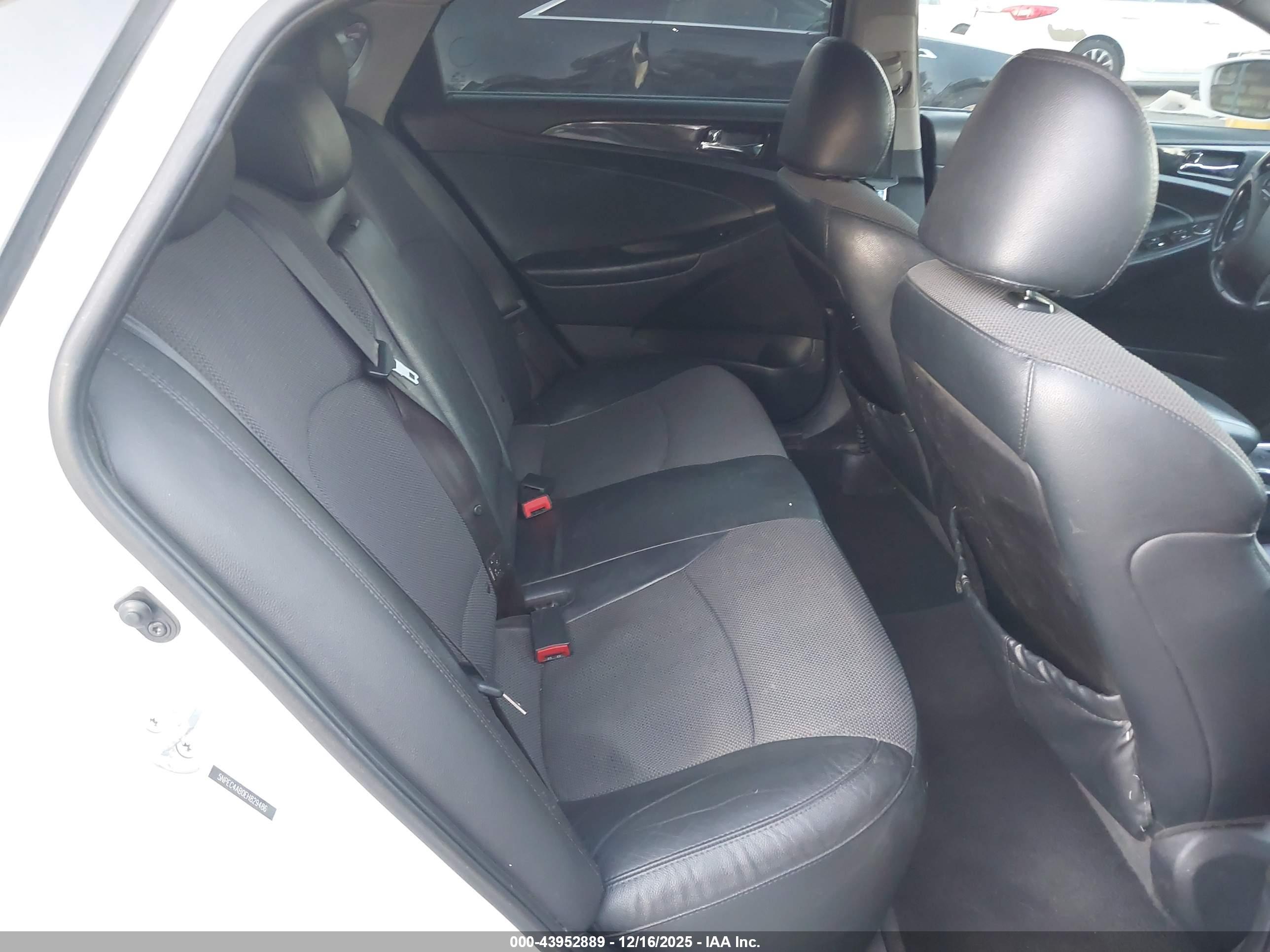 HYUNDAI SONATA image 8