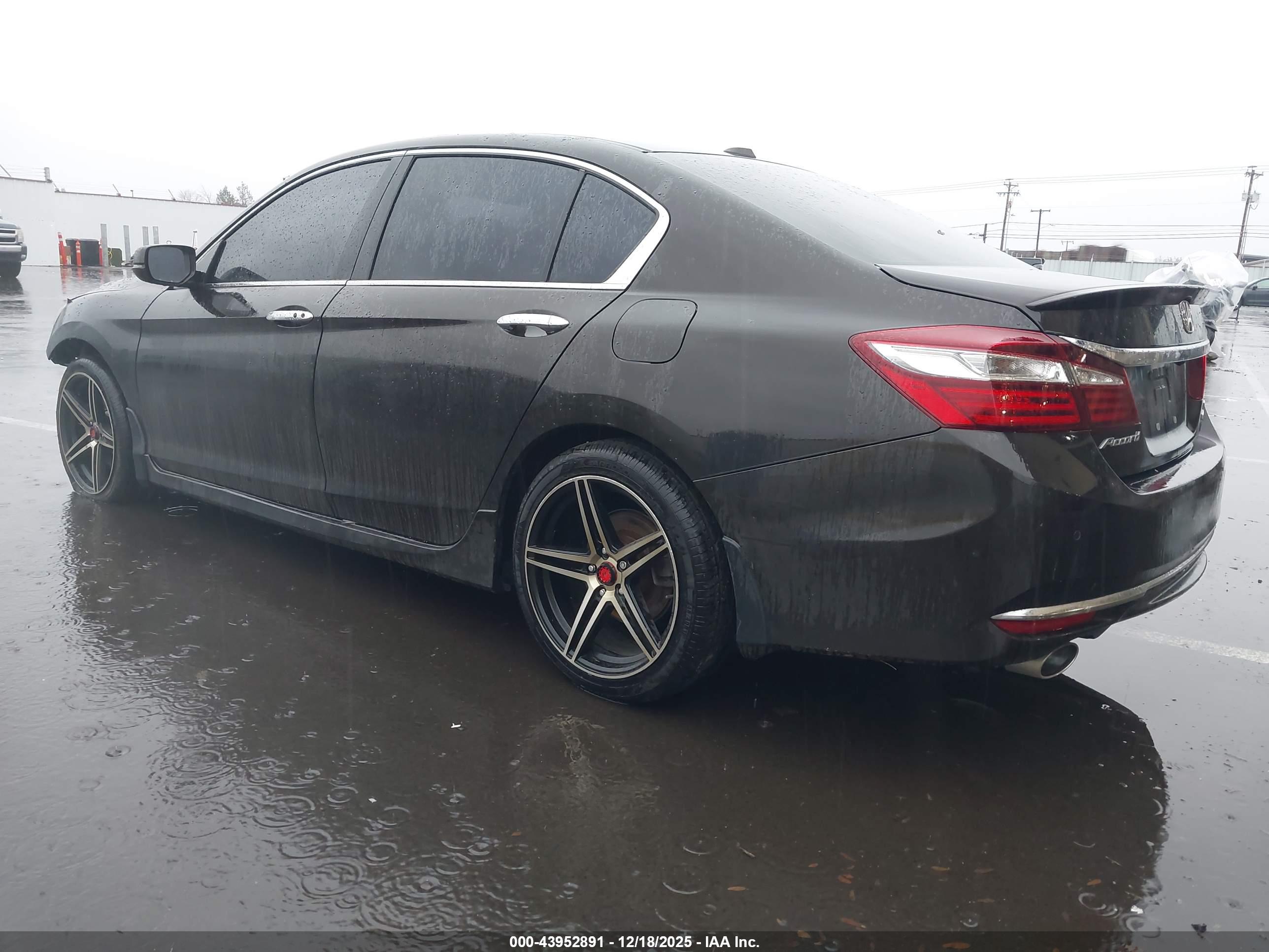 HONDA ACCORD image 3