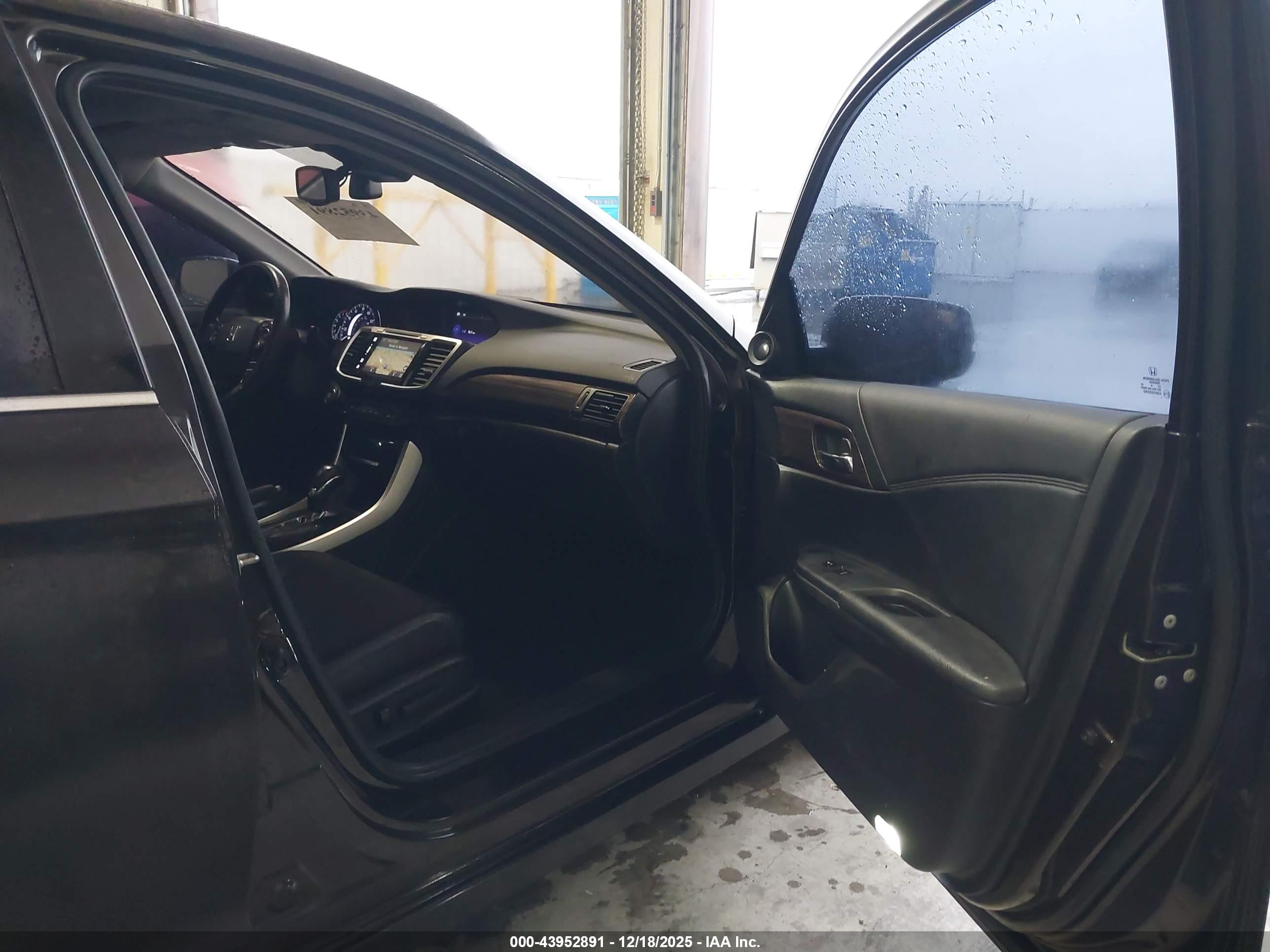 HONDA ACCORD image 5
