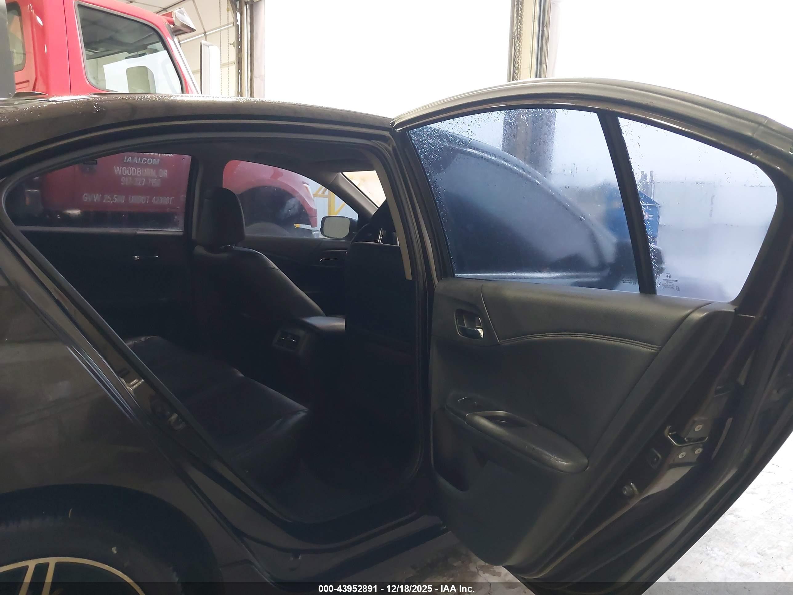 HONDA ACCORD image 8