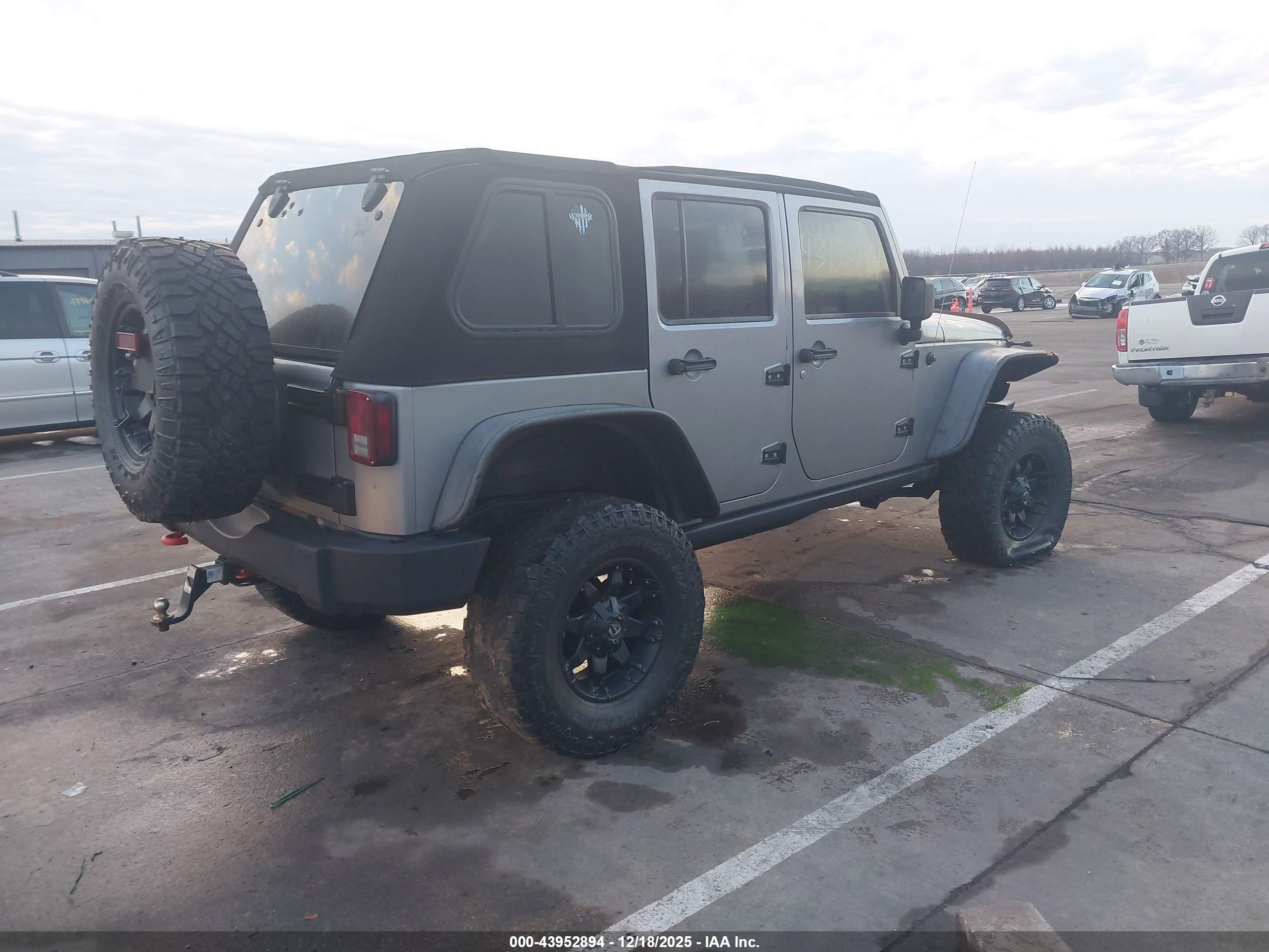 JEEP WRANGLER image 4