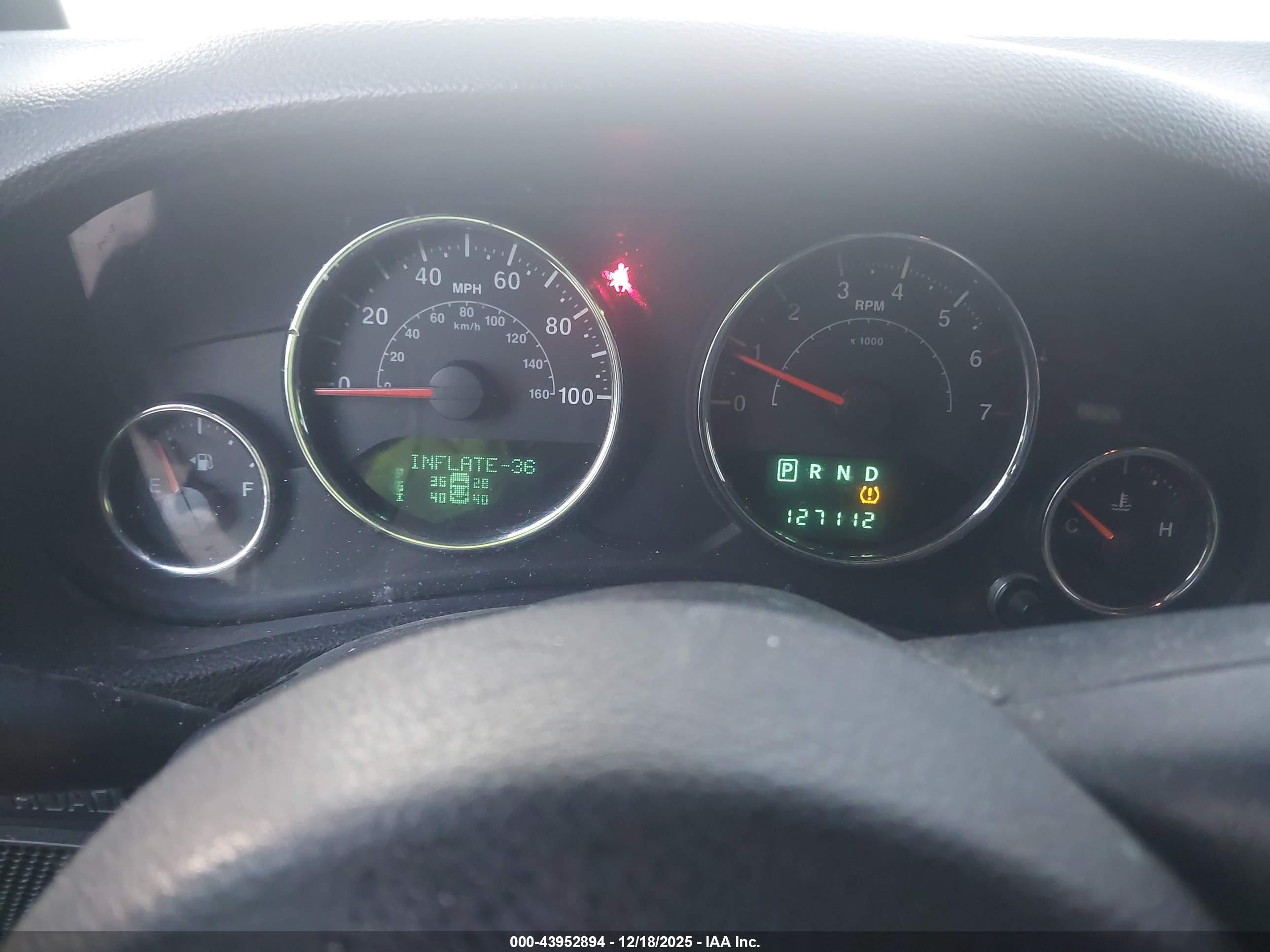 JEEP WRANGLER image 7