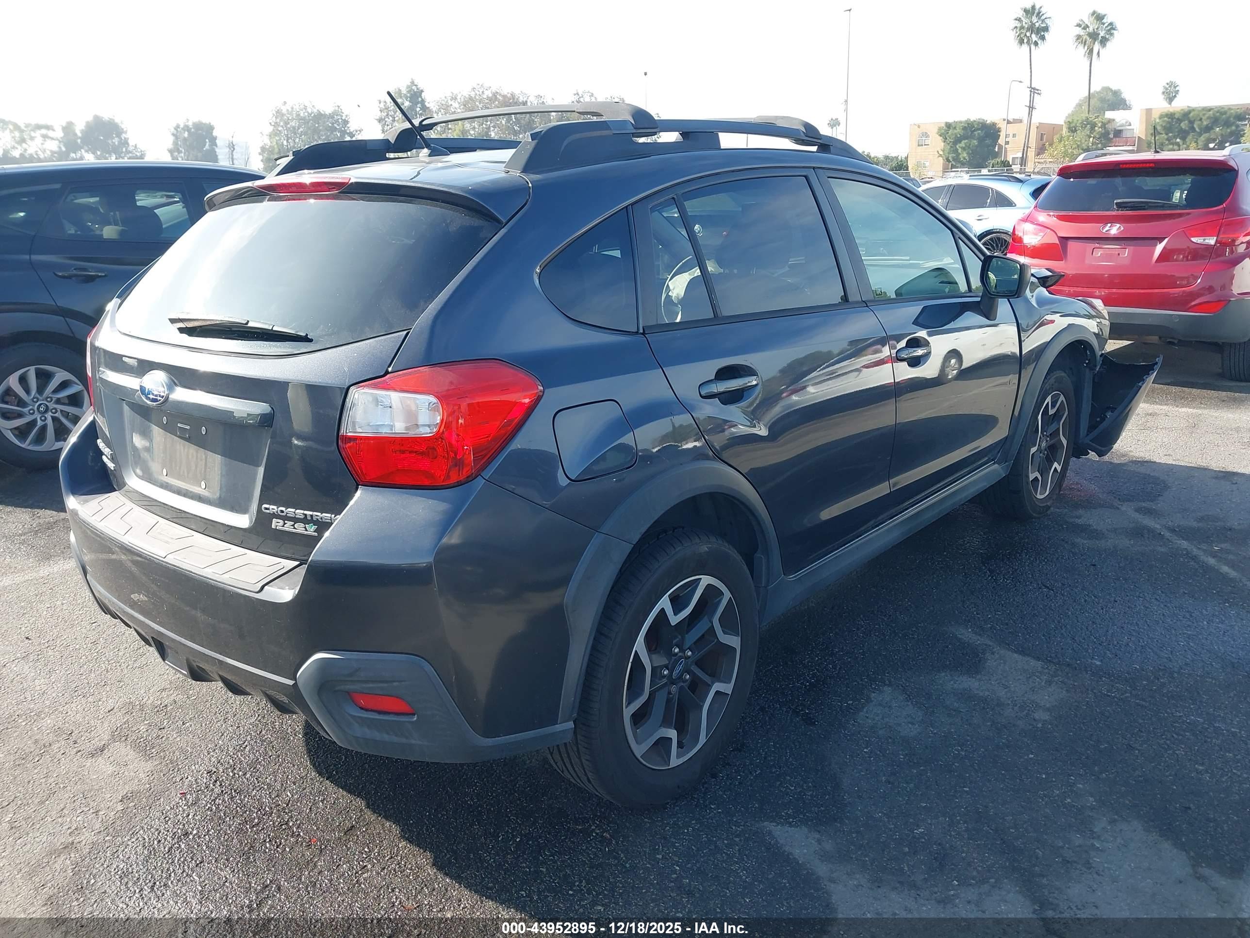 SUBARU CROSSTREK image 4