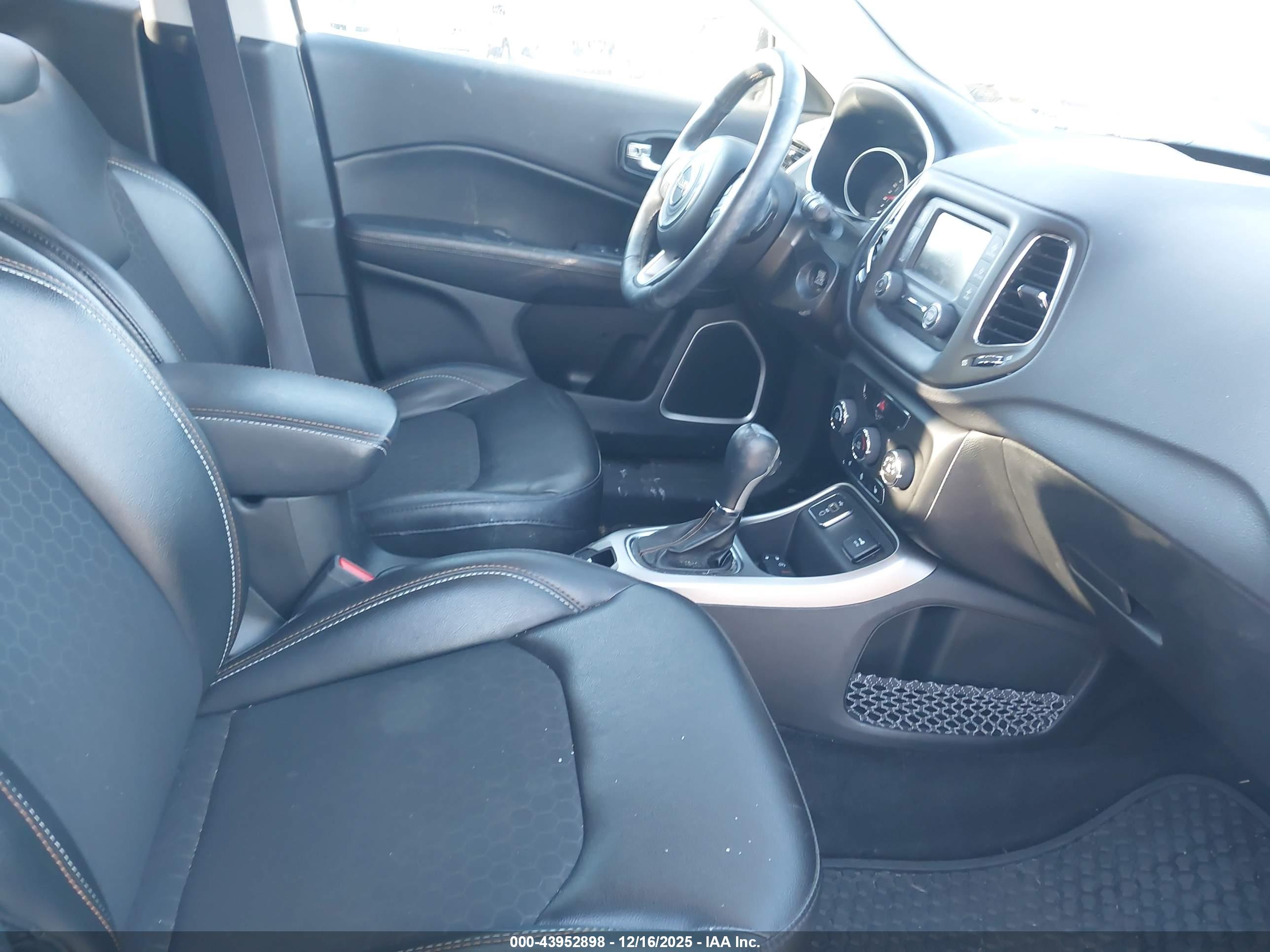 JEEP COMPASS image 5