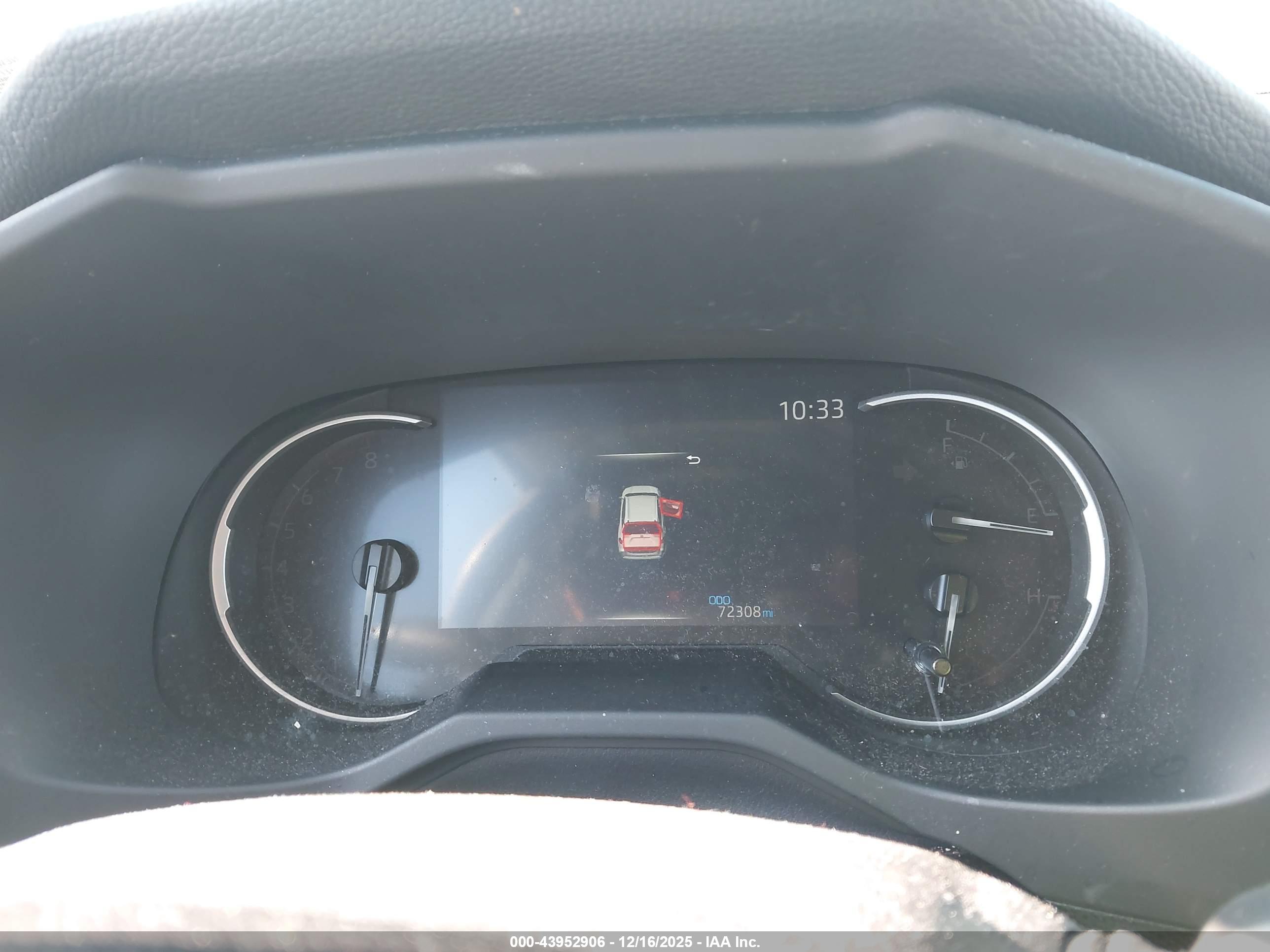 TOYOTA RAV4 image 7
