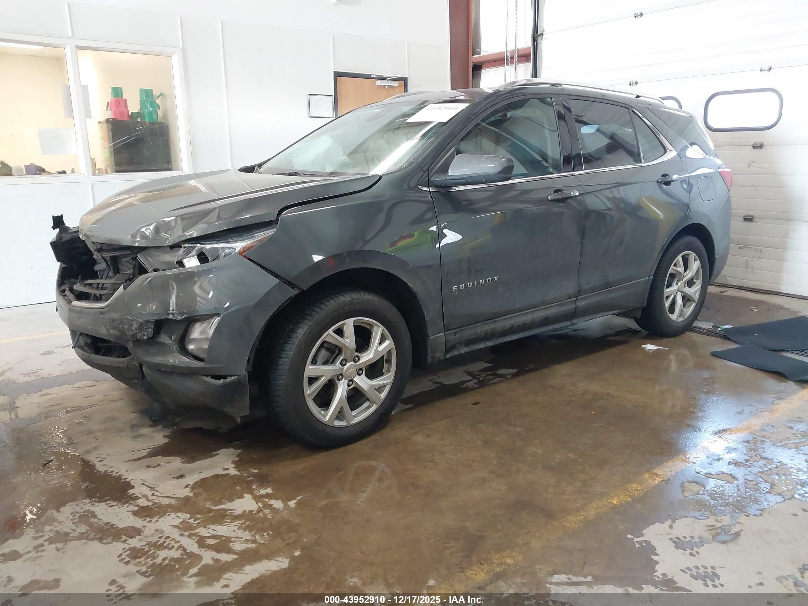 CHEVROLET EQUINOX image 2