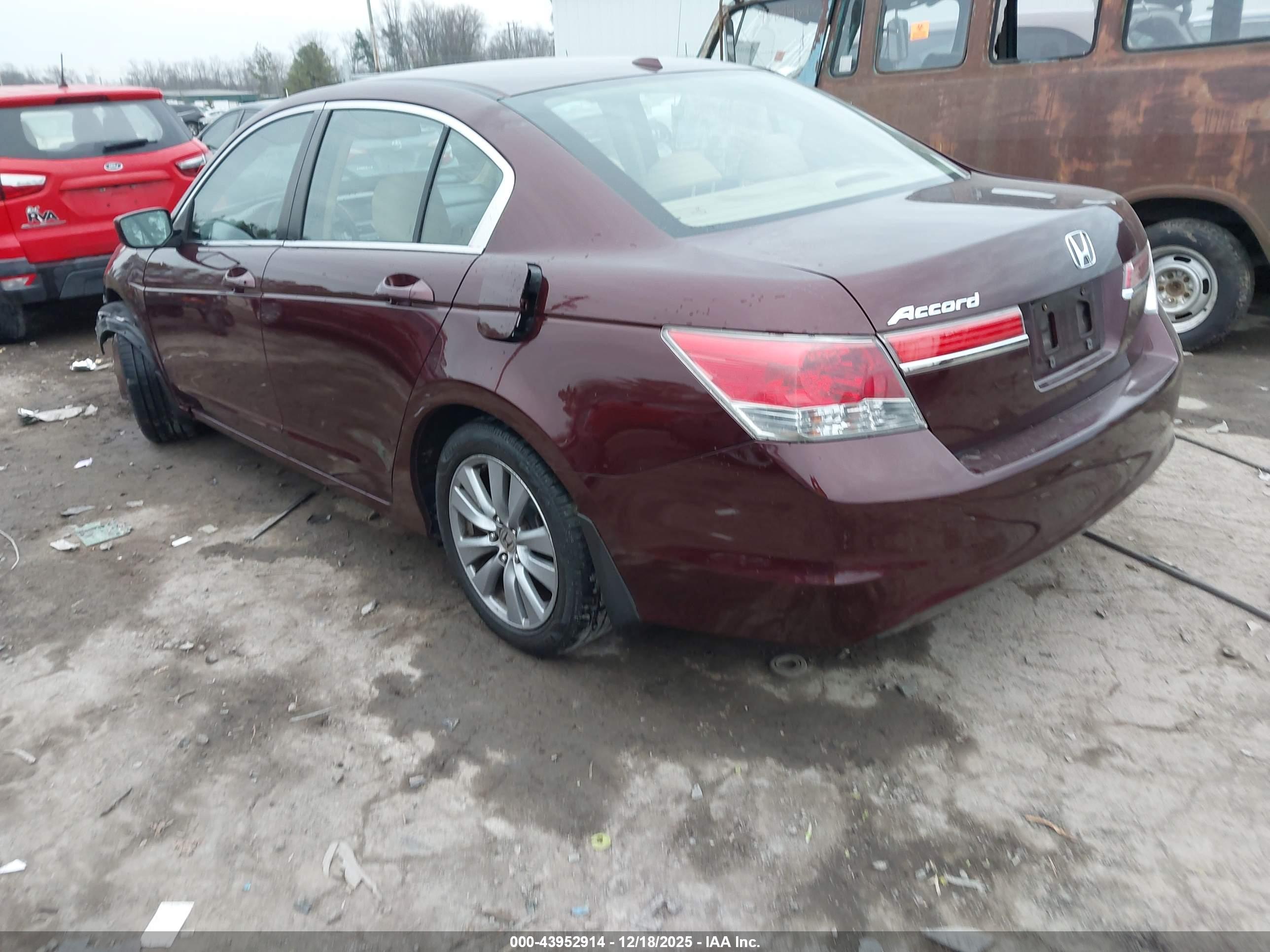 HONDA ACCORD image 3