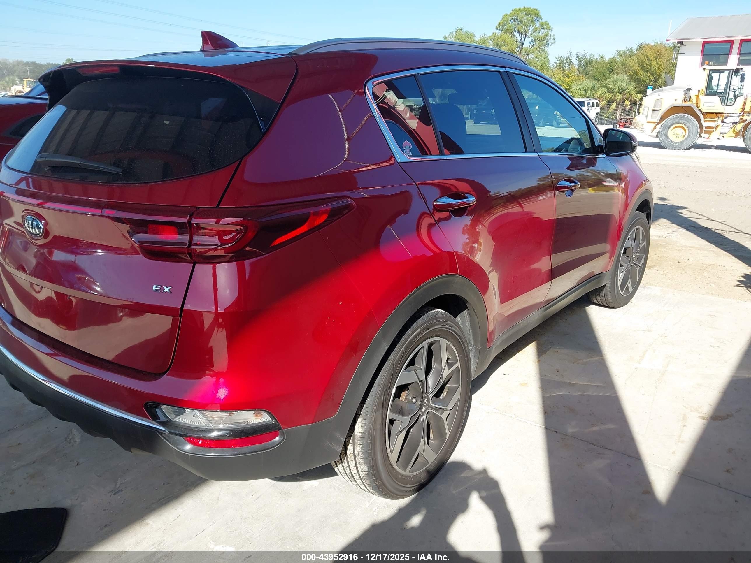 KIA SPORTAGE image 4