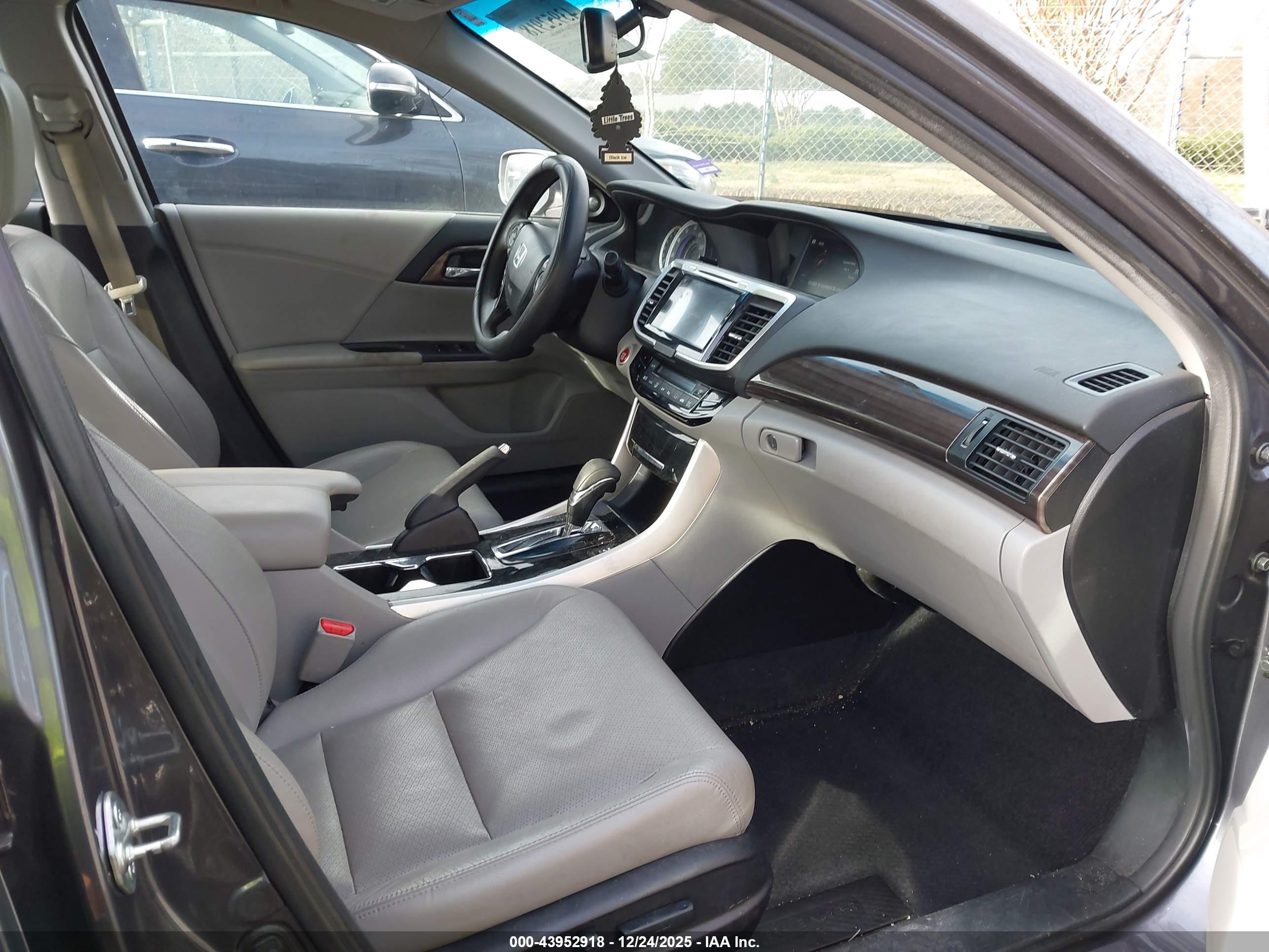 HONDA ACCORD image 5