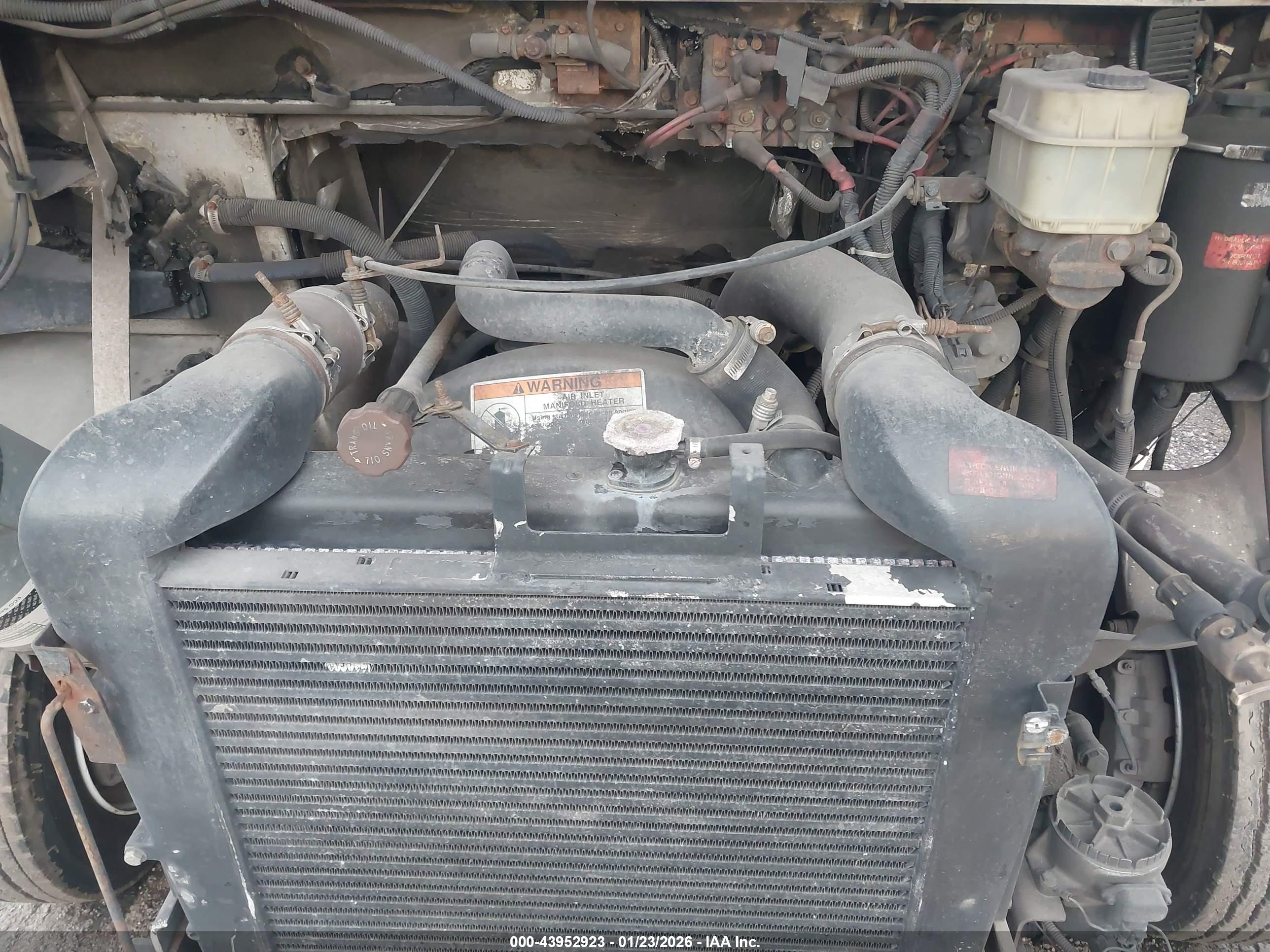FREIGHTLINER CHASSIS image 10
