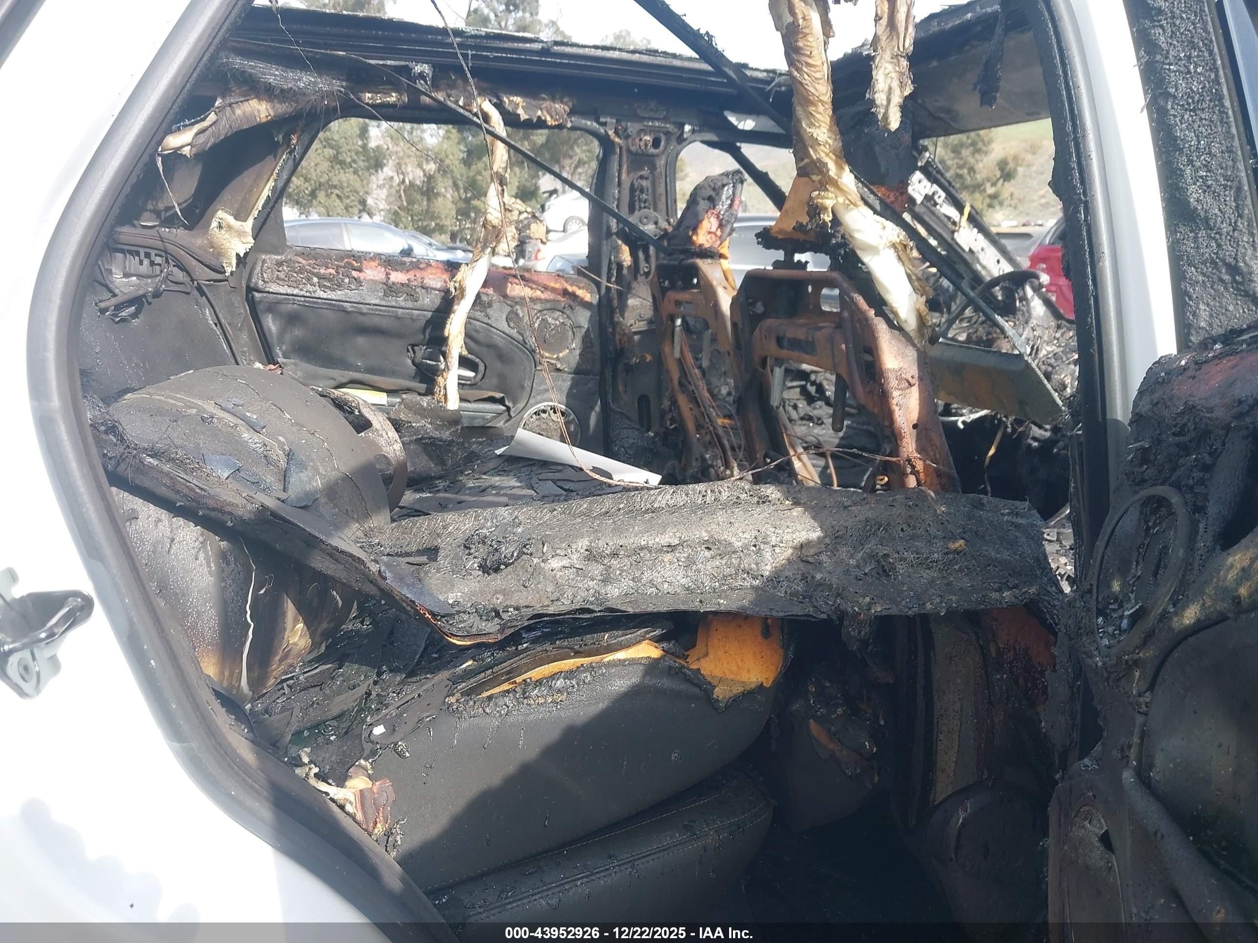 LAND ROVER image 8
