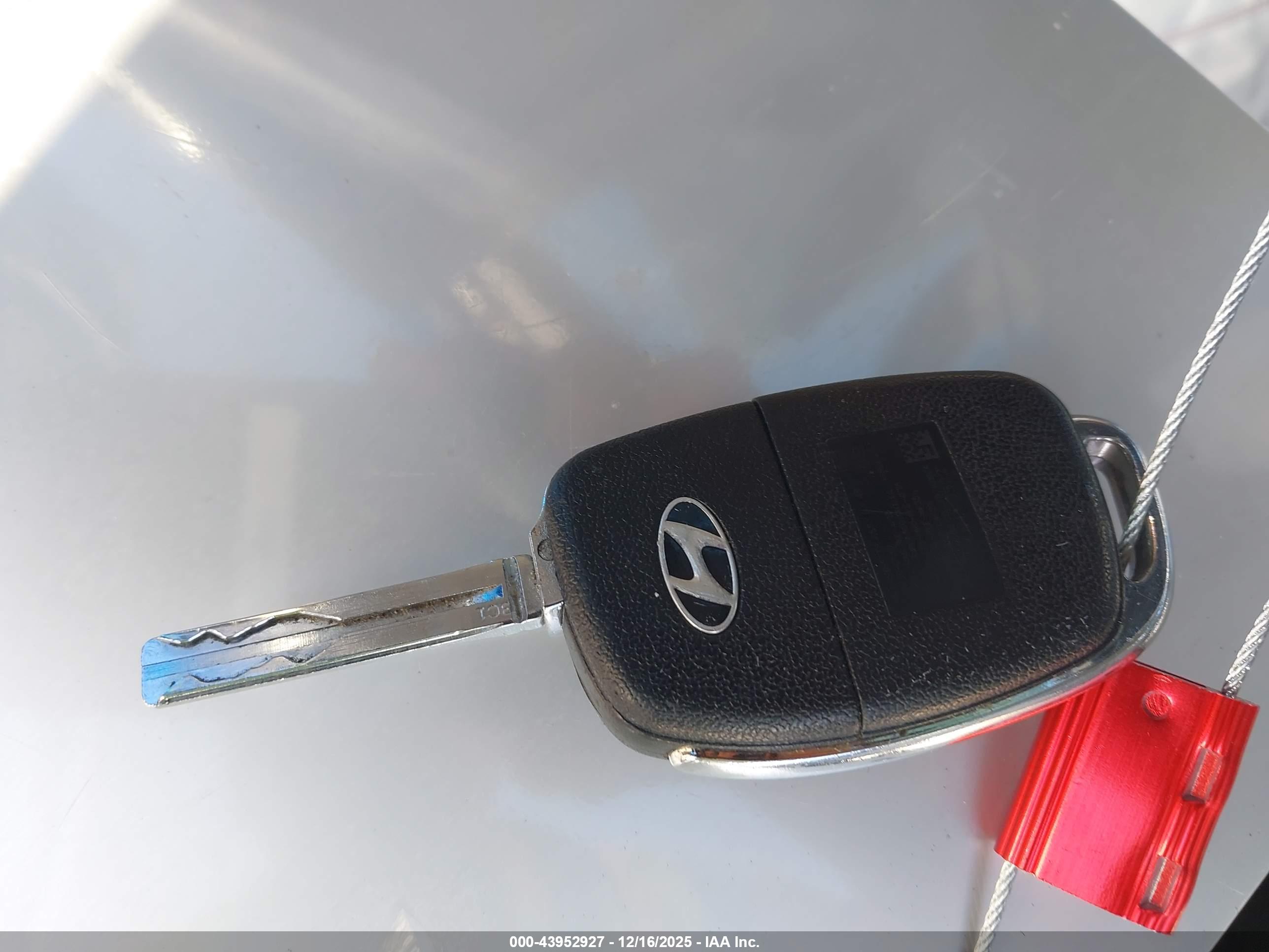 HYUNDAI SONATA image 11