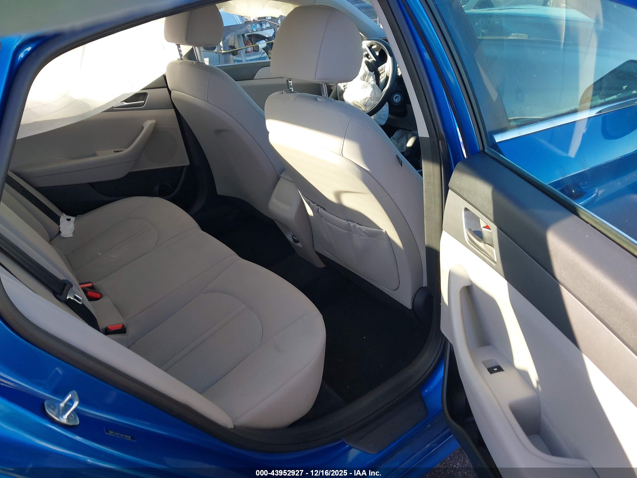 HYUNDAI SONATA image 8