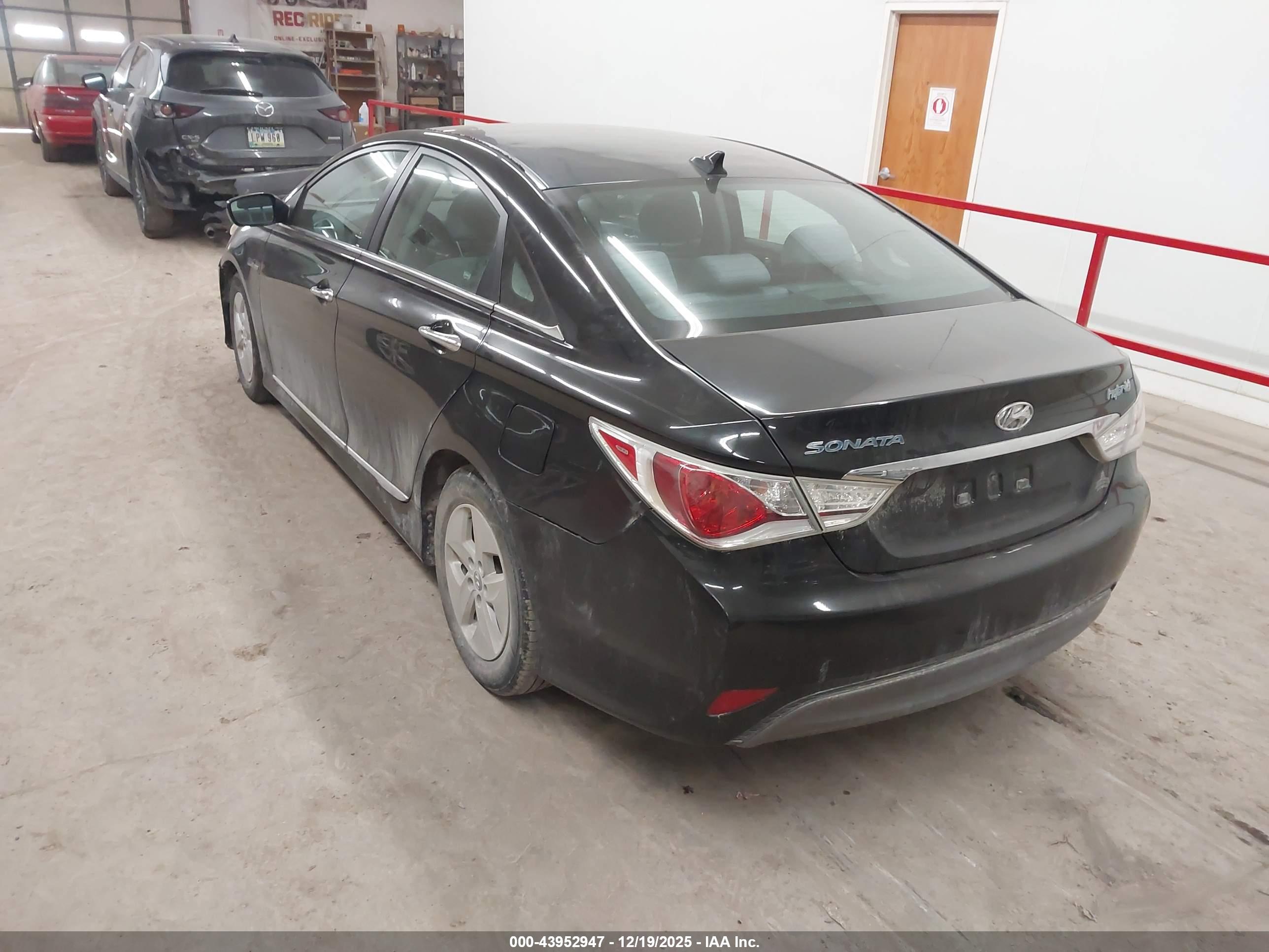 HYUNDAI SONATA image 3