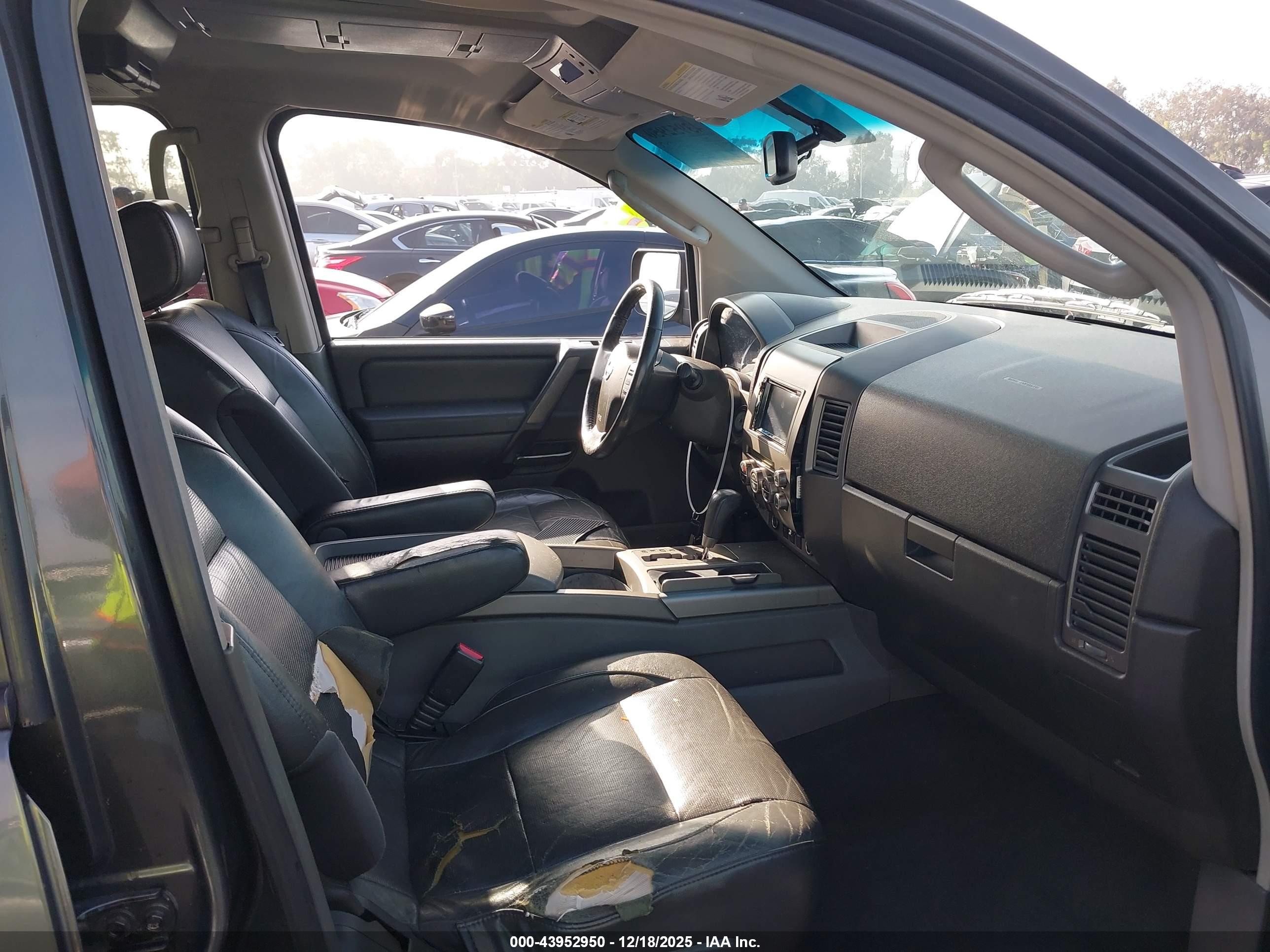 NISSAN ARMADA image 5
