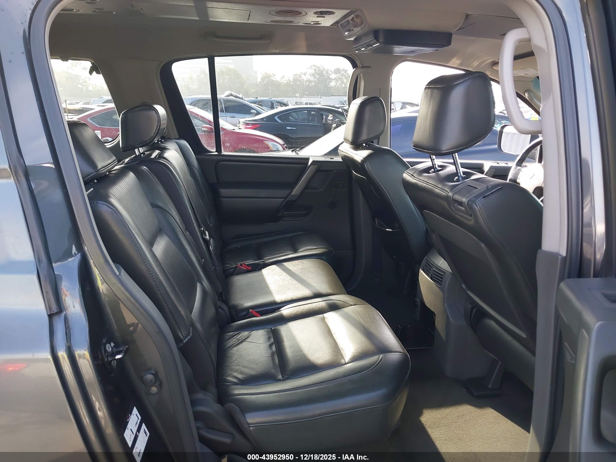 NISSAN ARMADA image 8