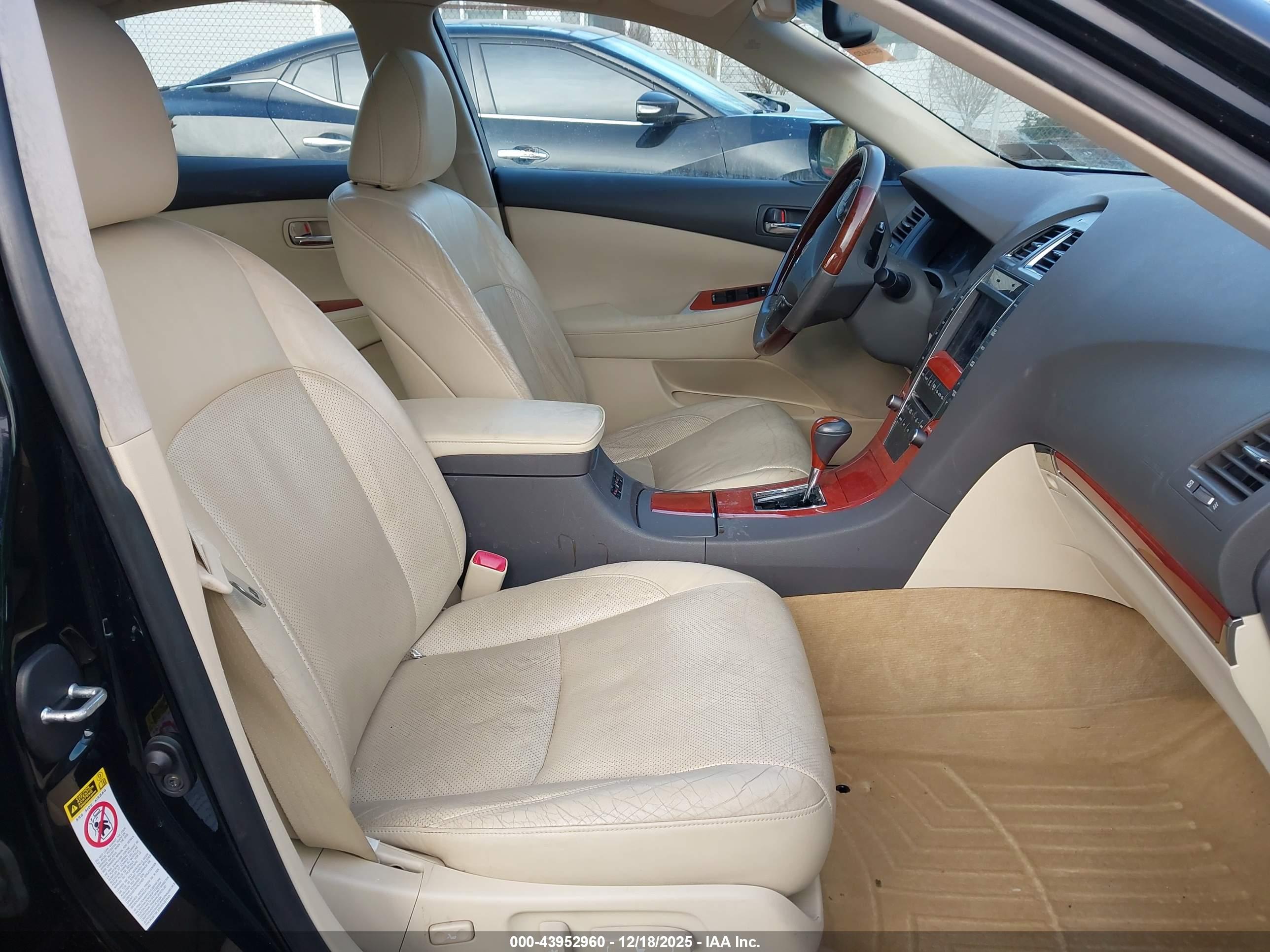 LEXUS ES image 5