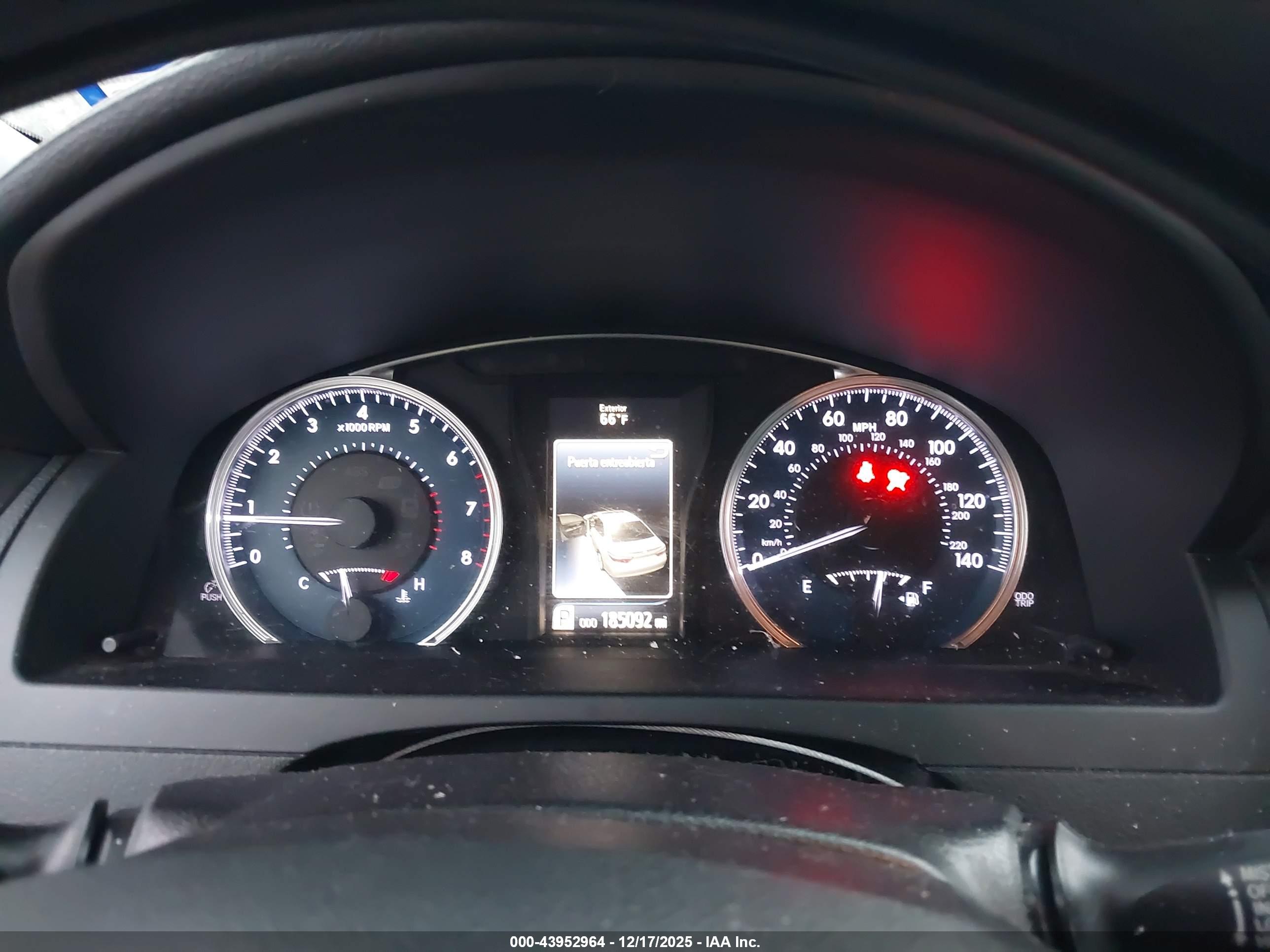 TOYOTA CAMRY image 7