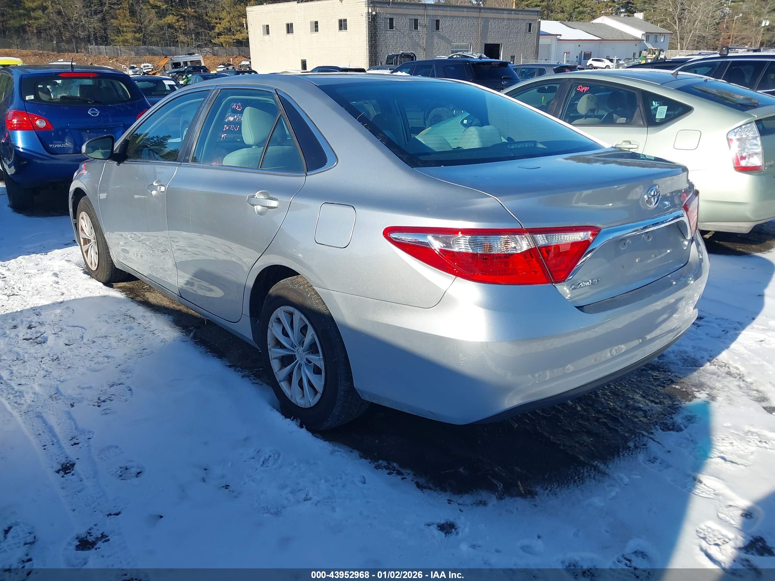 TOYOTA CAMRY image 3