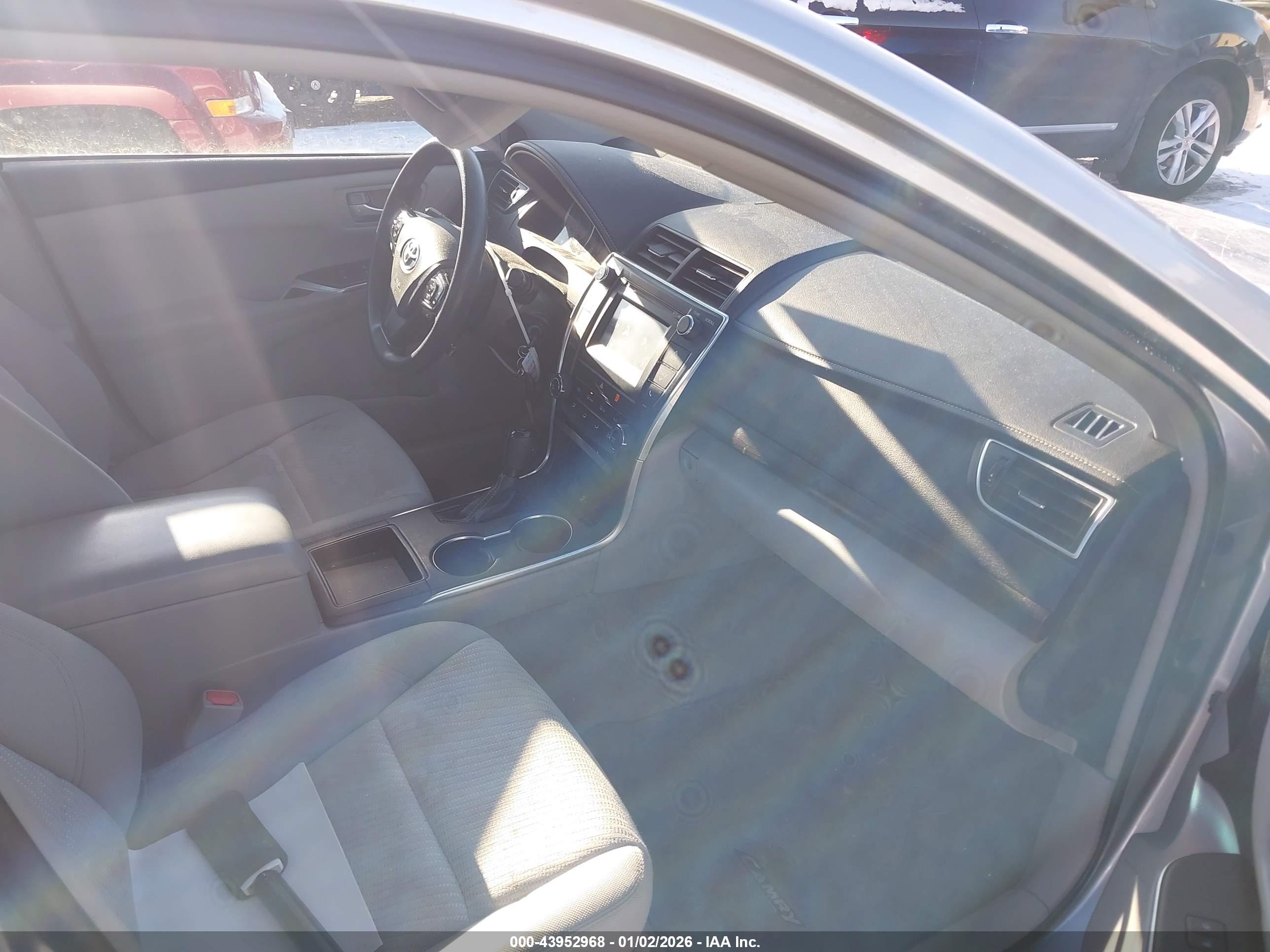 TOYOTA CAMRY image 5
