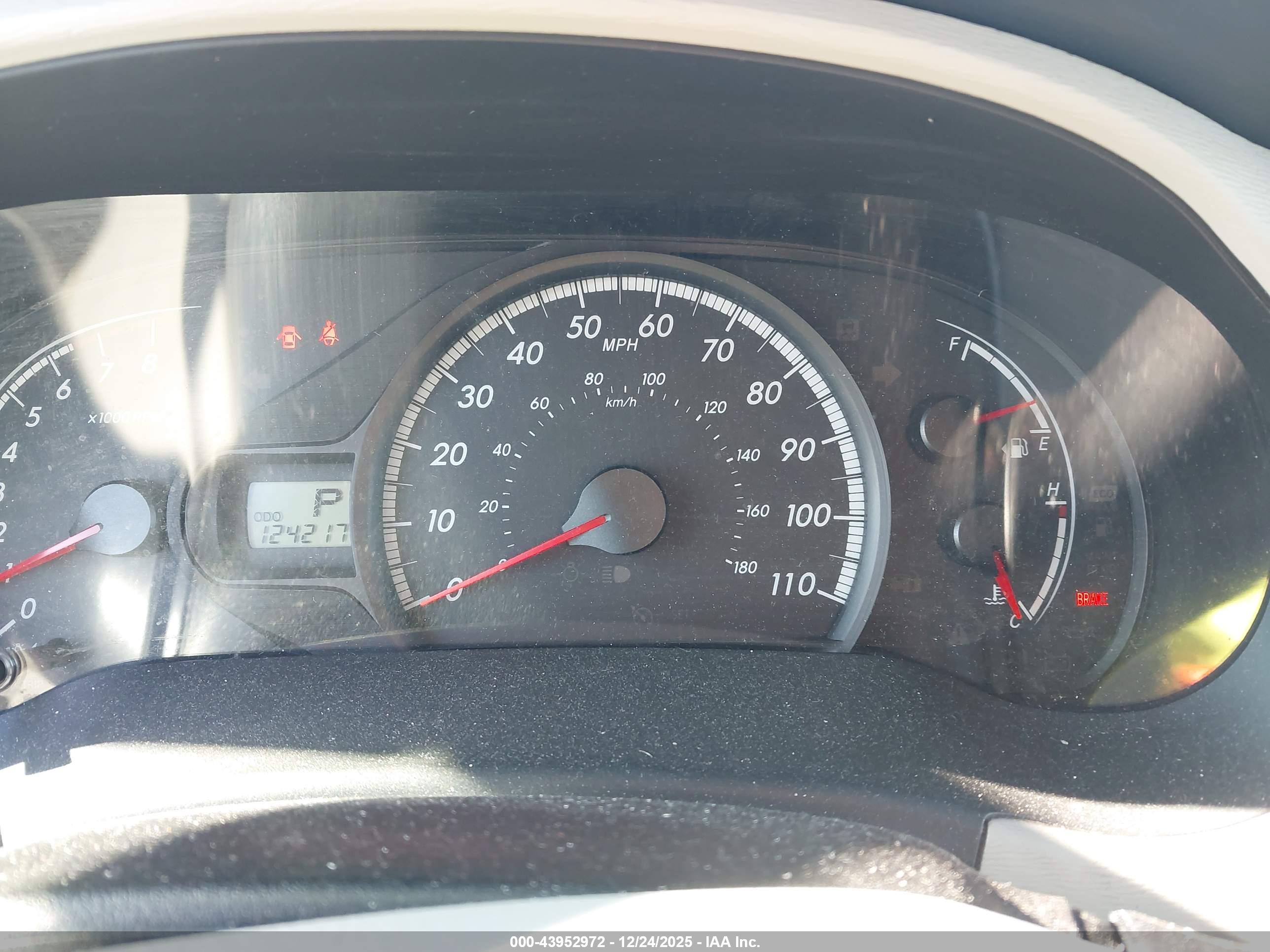 TOYOTA SIENNA image 7