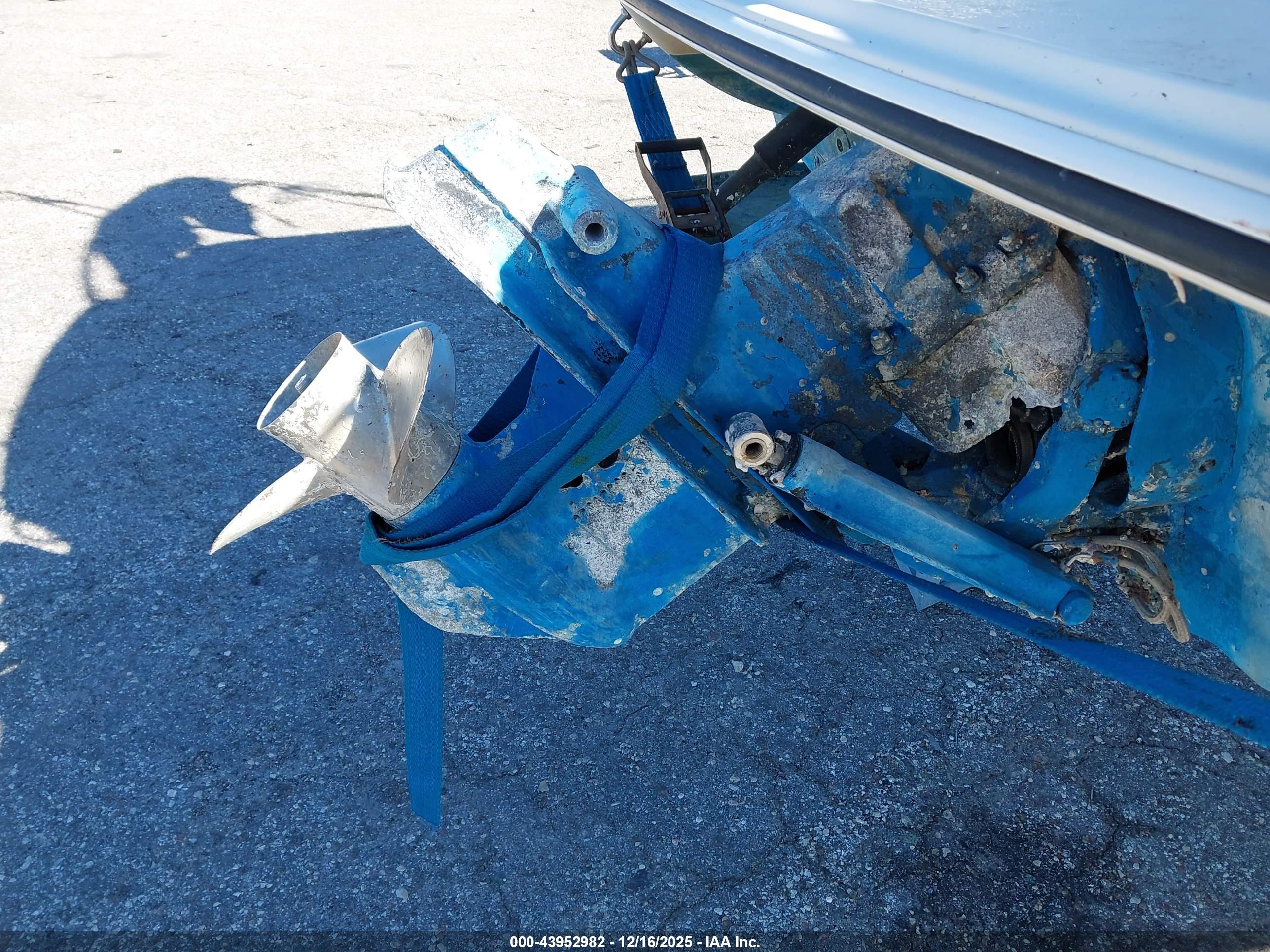 STINGRAY BOAT image 10